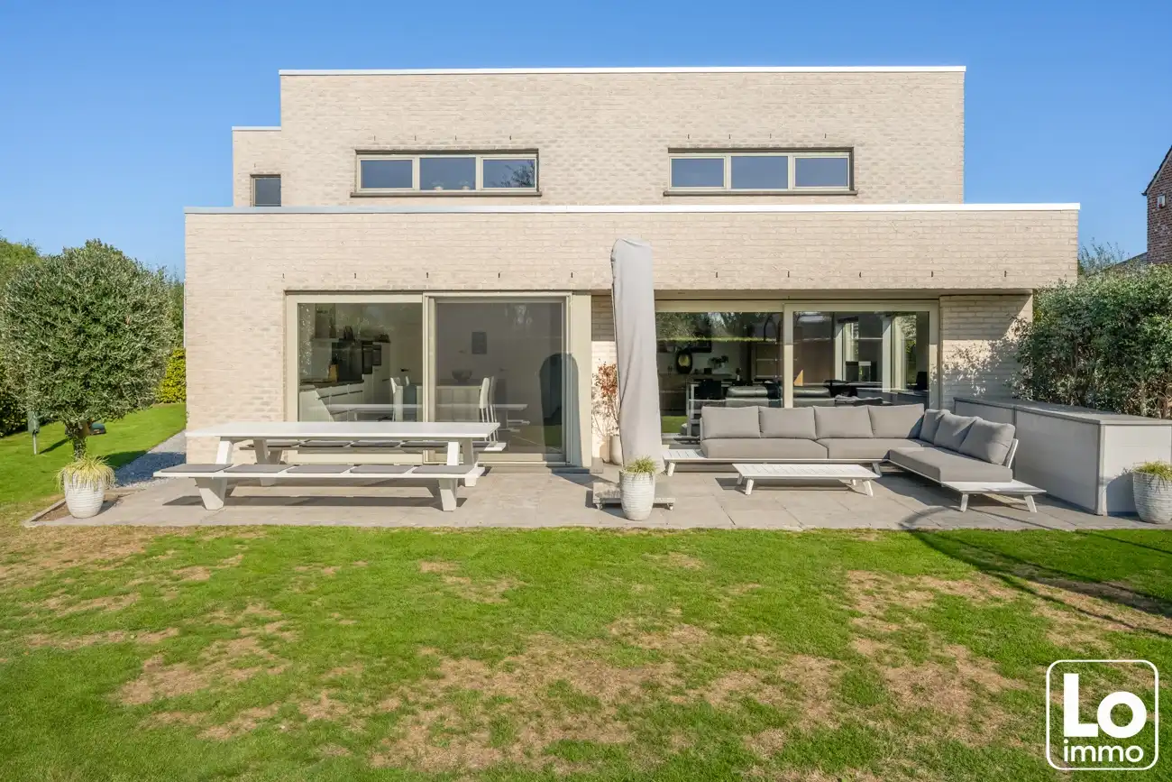 Instap klare moderne open villa met dubbele inpandige garage en een gezellige tuin op een toplocatie nabij het centrum van Lochristi! foto 63