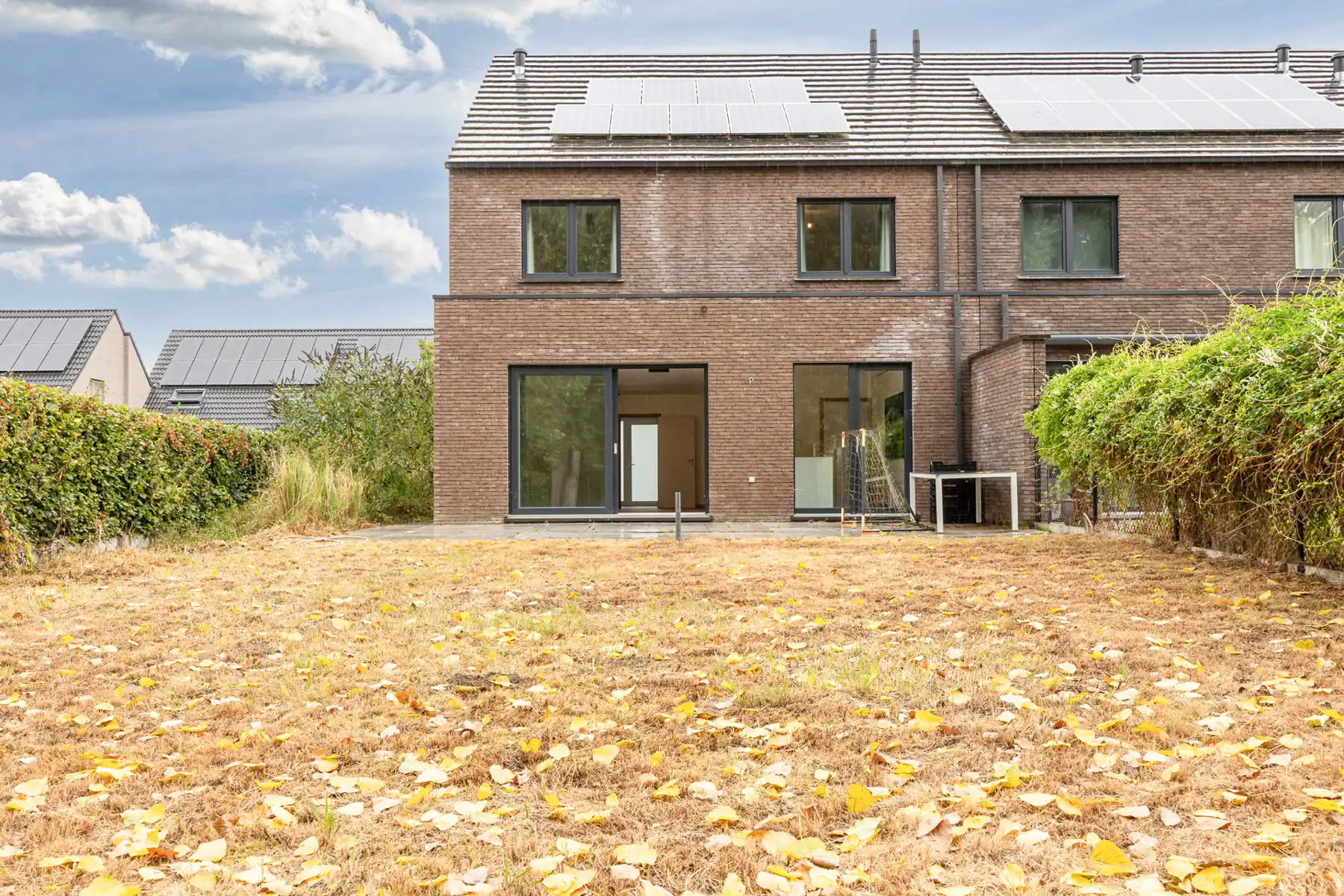 Instapklare woning met 4 slaapkamers en prachtig groenzicht foto 3