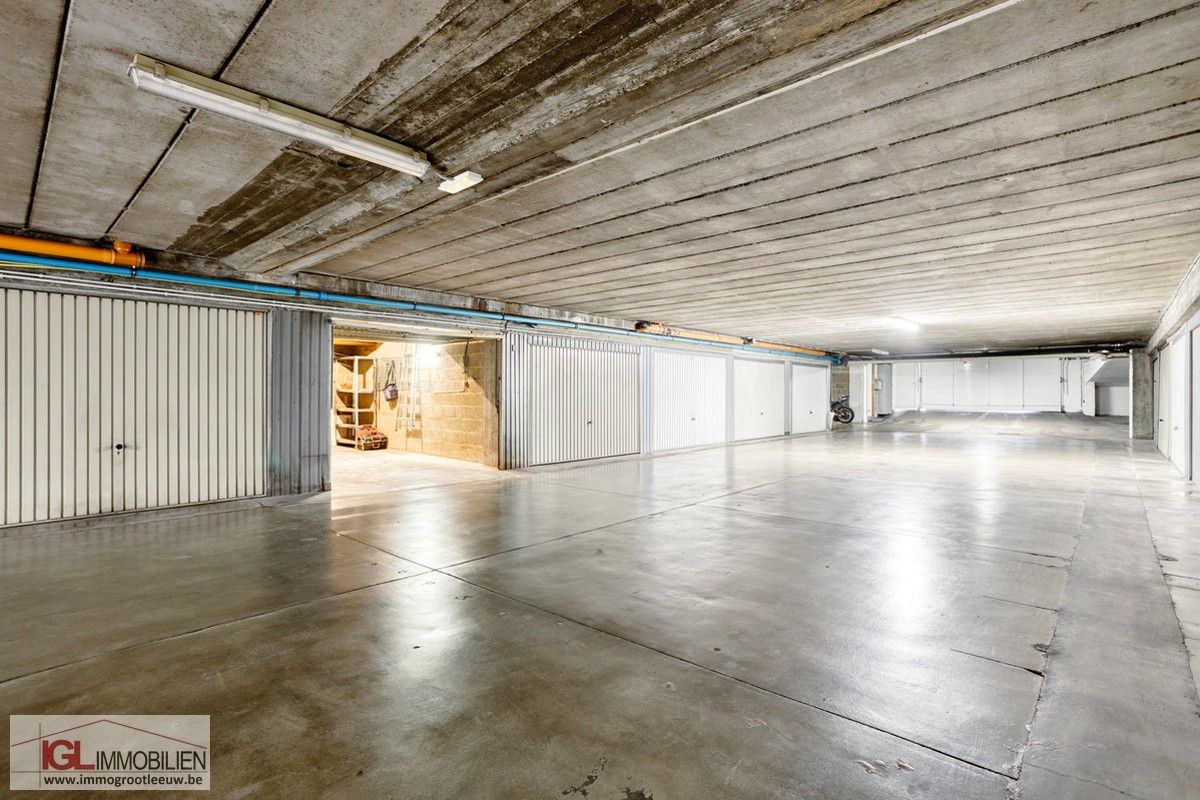 Lumineus 2-kamer appartement met 2 terrassen, garage en kelder foto 21