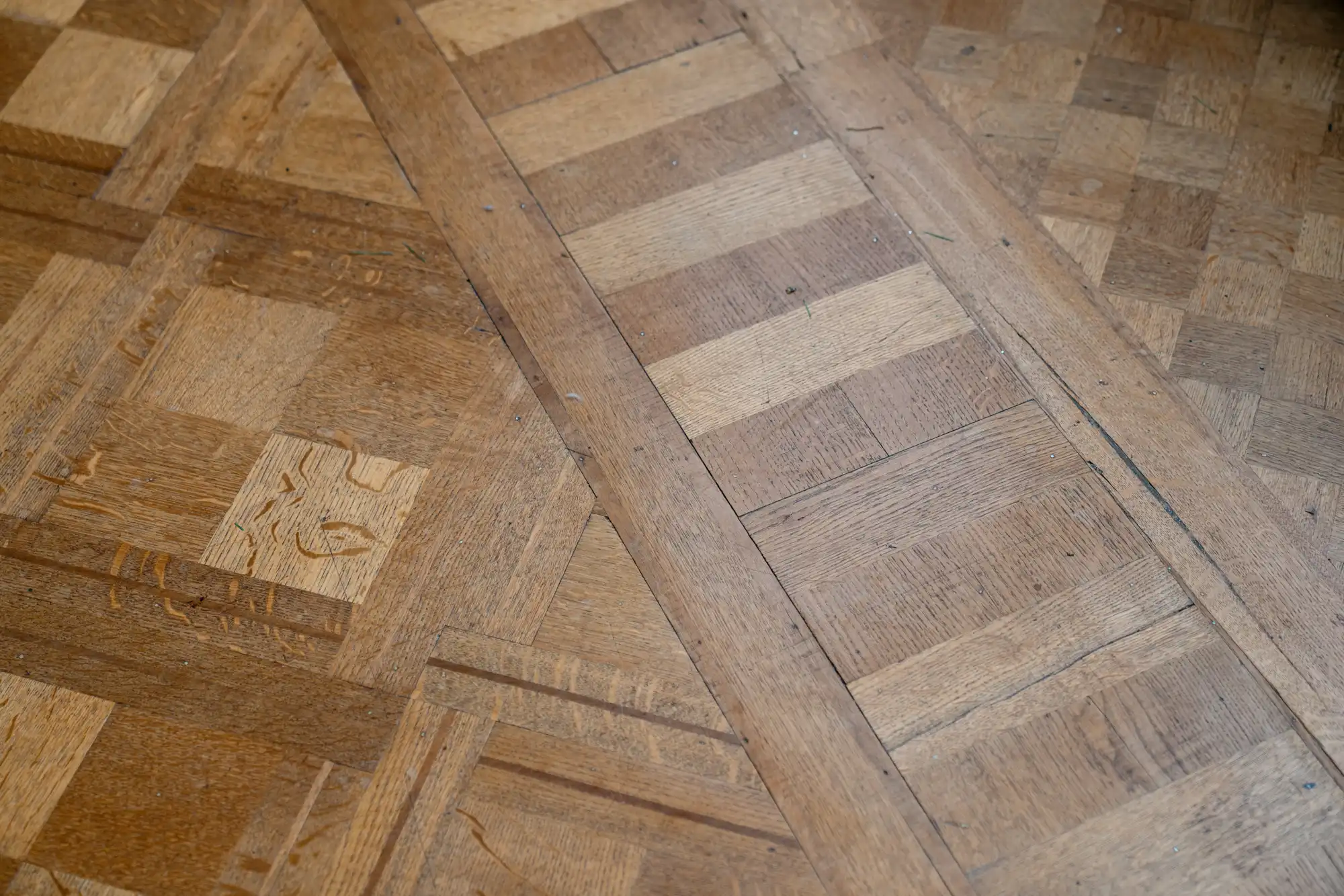 Woning waarbij je (na renovatie) alleen nog maar ‘achter de geraniums wilt zitten’ foto 4