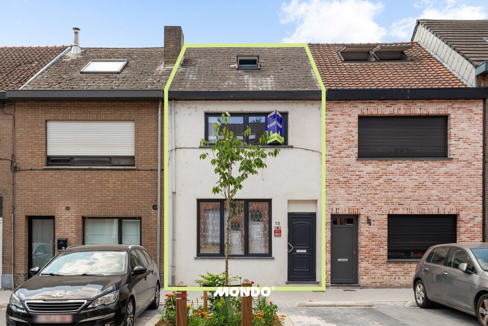 instapklare rijwoning met garage en zonnige tuin in Rumst foto {{pictureIndex}}