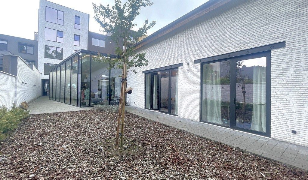 Nieuwbouw winkelruimte te huur aan N70 in Beveren foto 14