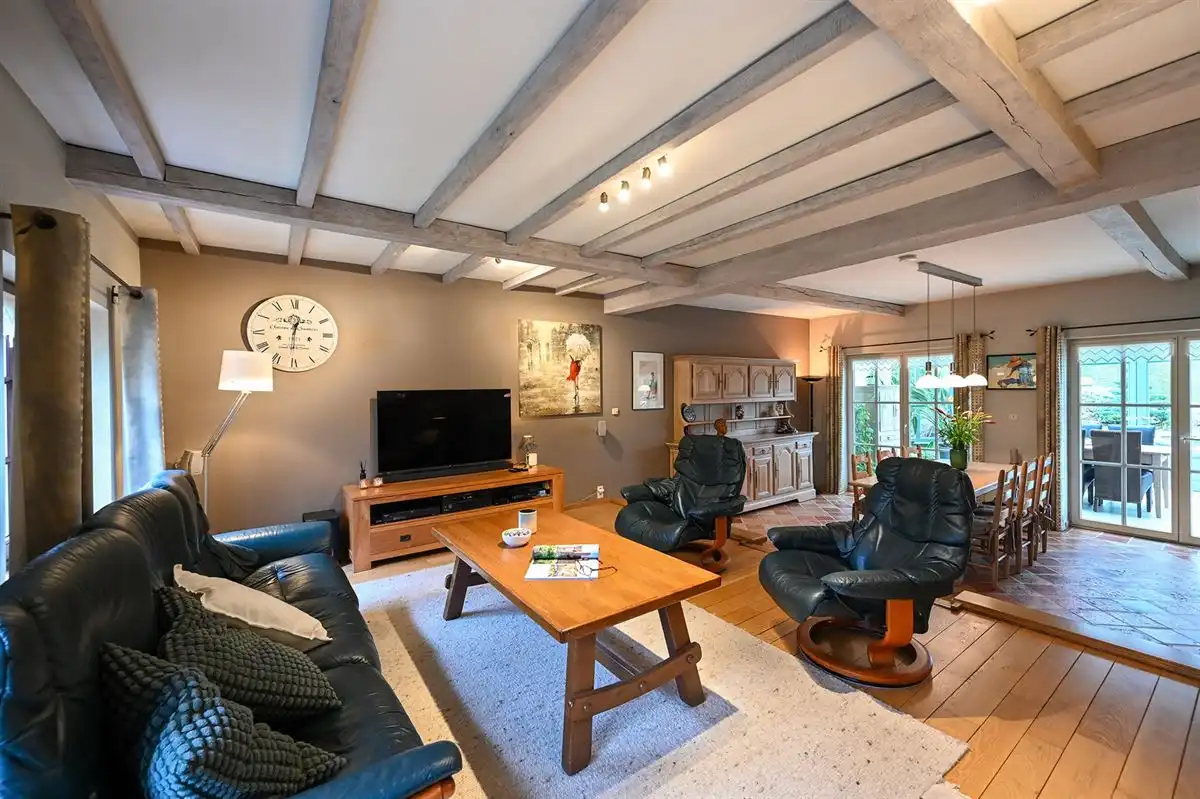 Instapklare villa met zwemvijver foto 45