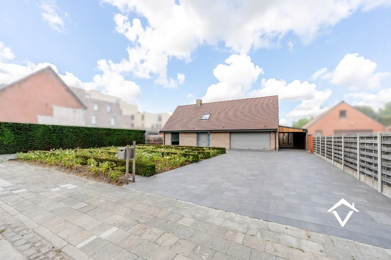 Alleenstaande woning met polyvalent bijgebouw te Zedelgem  foto 3