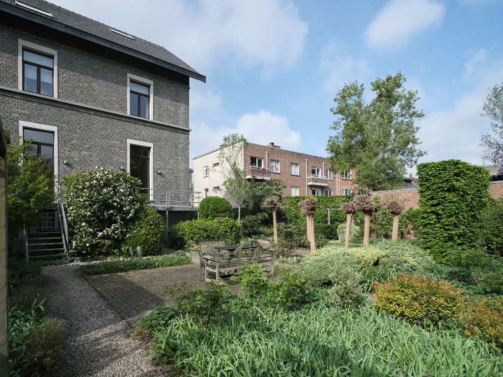 Uitzonderlijke opportuniteit Sint-Amandsberg – ‘Villa Bromelia’ - Statige en ruime woning (437m2 bvo) met een prachtig aangelegde tuin op een boogscheut van het stadscentrum – nabij de Rozenbroeken. foto 26