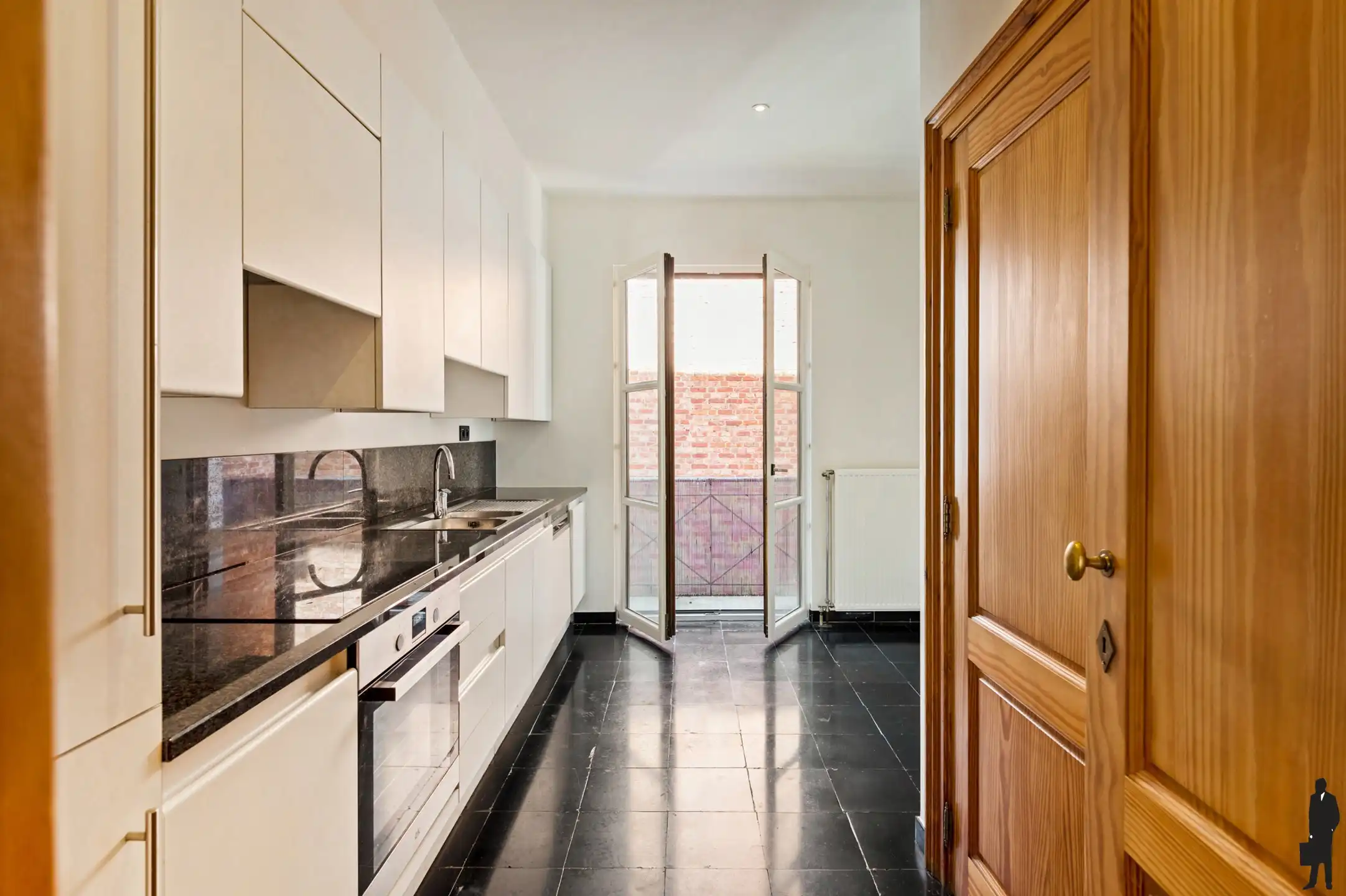 Ruim appartement met terras in de Theaterbuurt foto 5