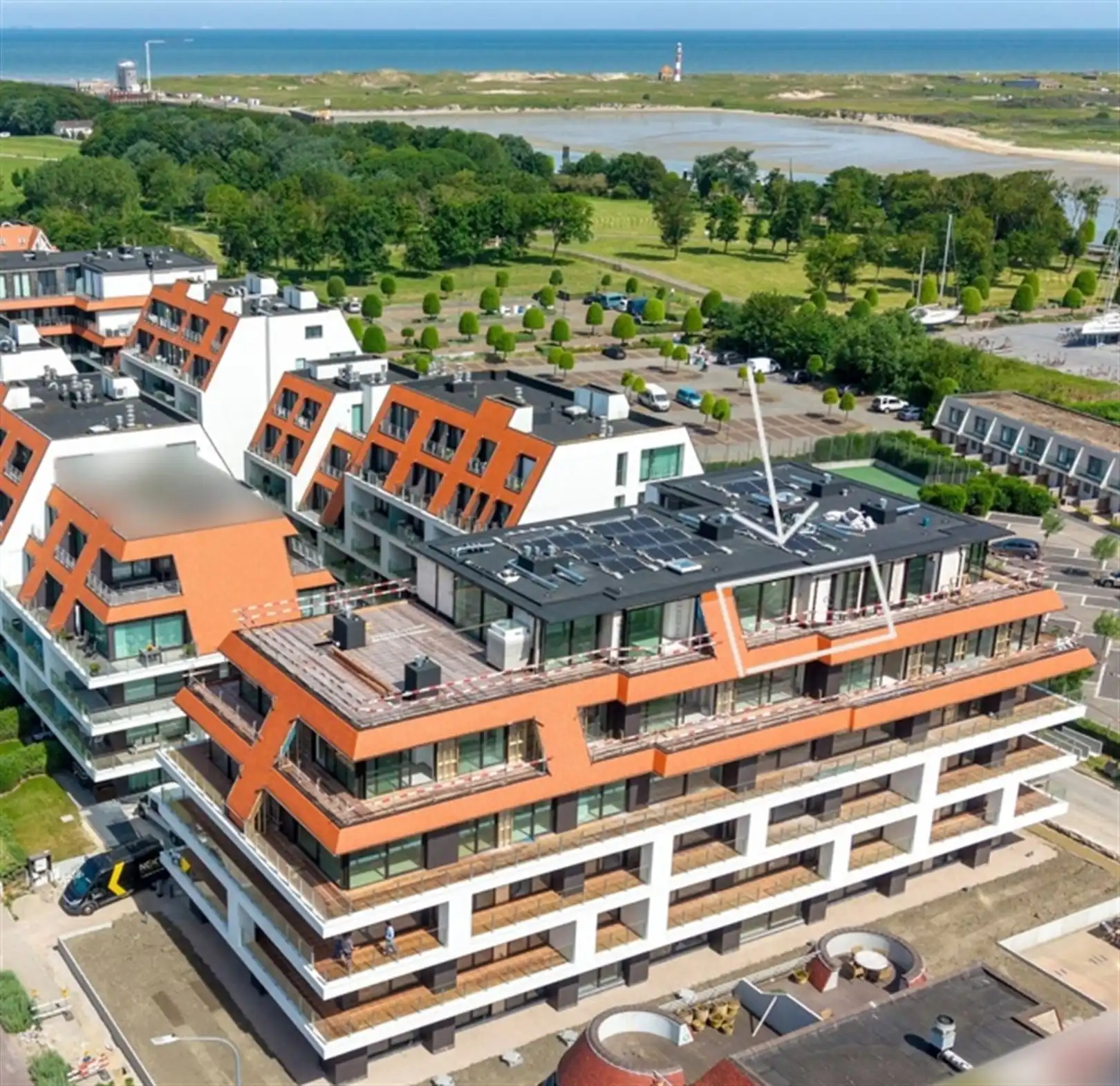 B0501 : Toppenthouse met 2 slpk en fenomenaal uitzicht over havengeul, park en yachthaven foto 2