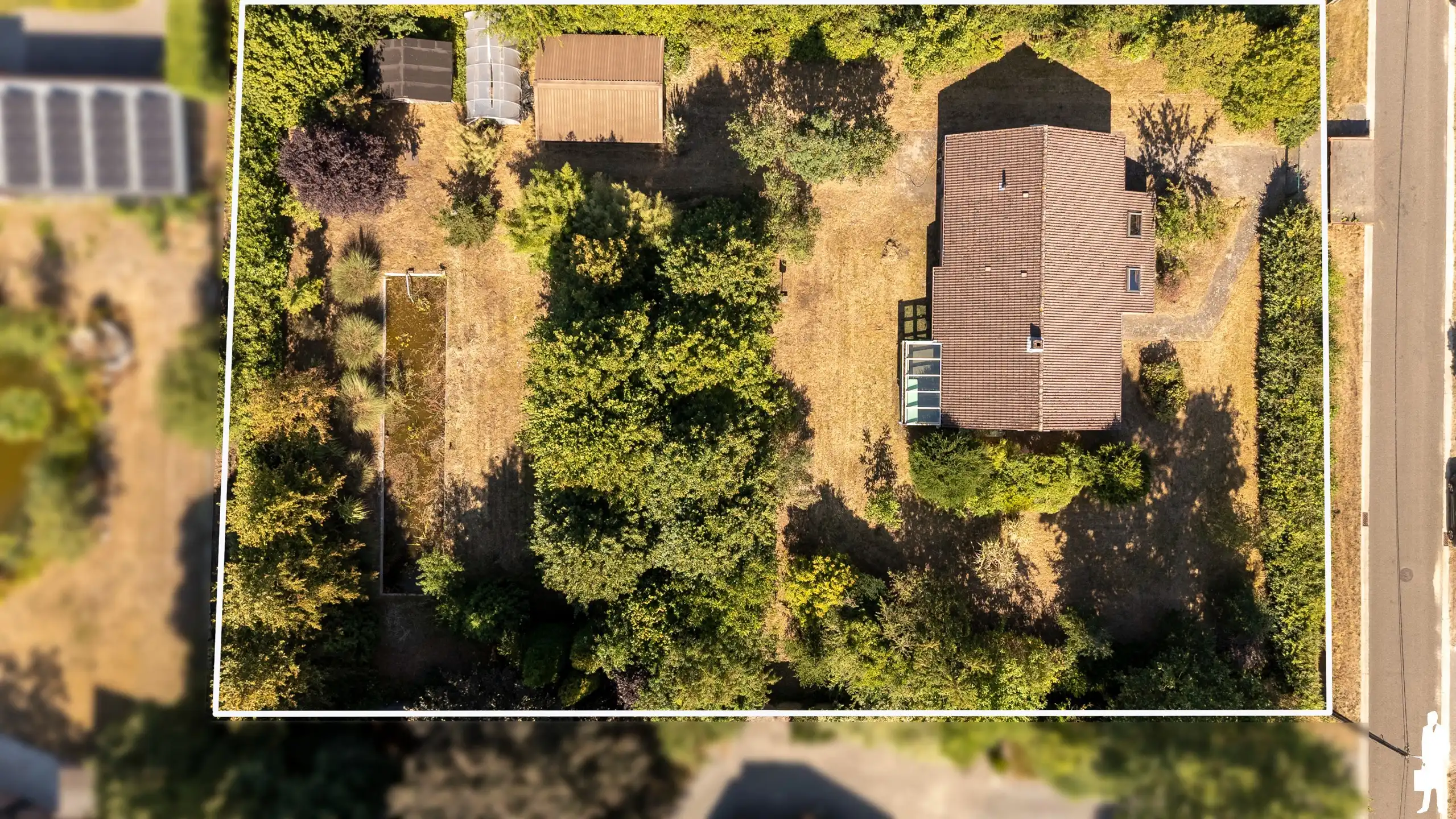 Ruime bouwgrond van 2.448 m² in residentiële villawijk foto 6