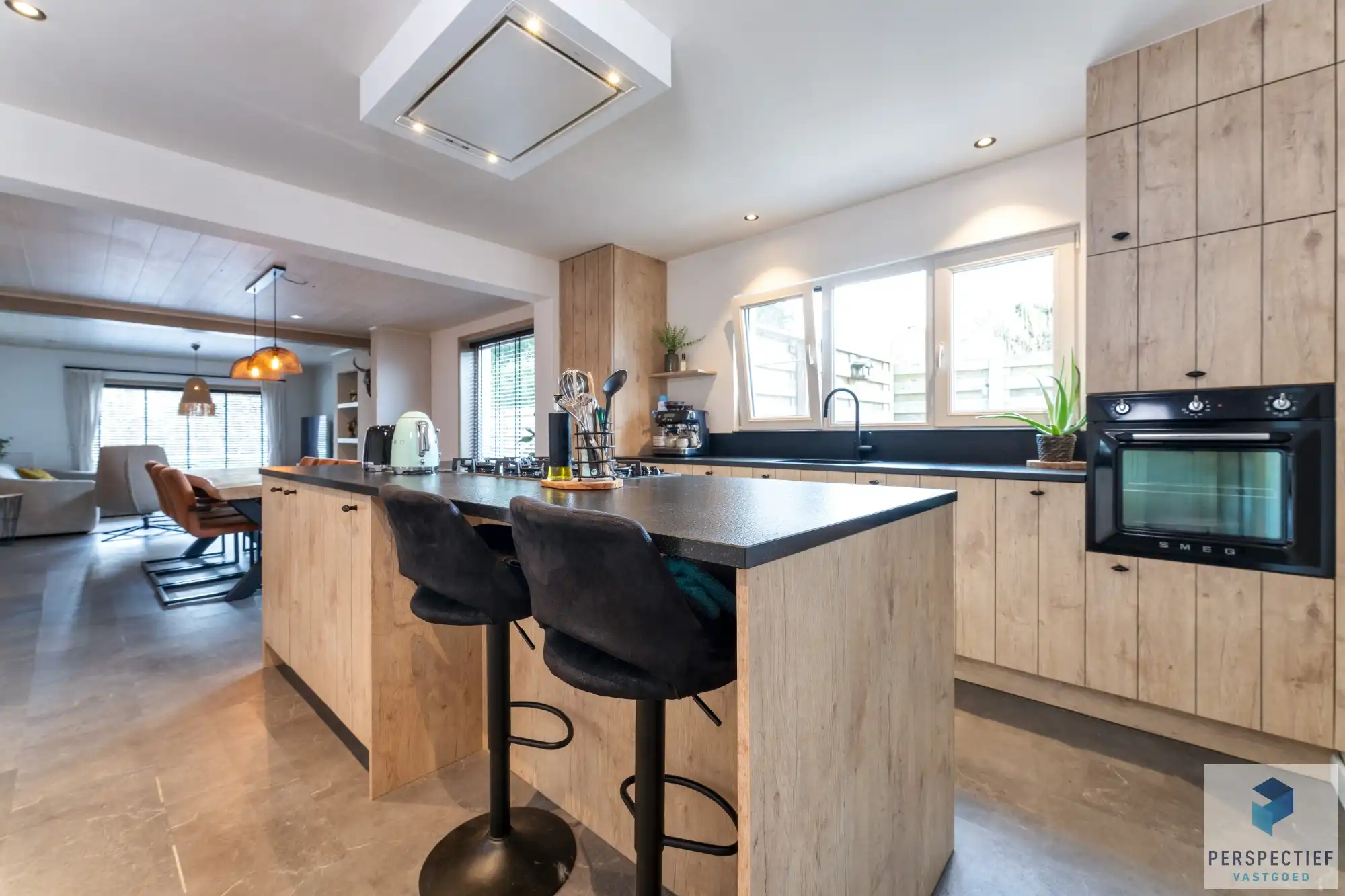 Centraal gelegen mooi gerenoveerde woning aan de Eeklose Vaart foto 7