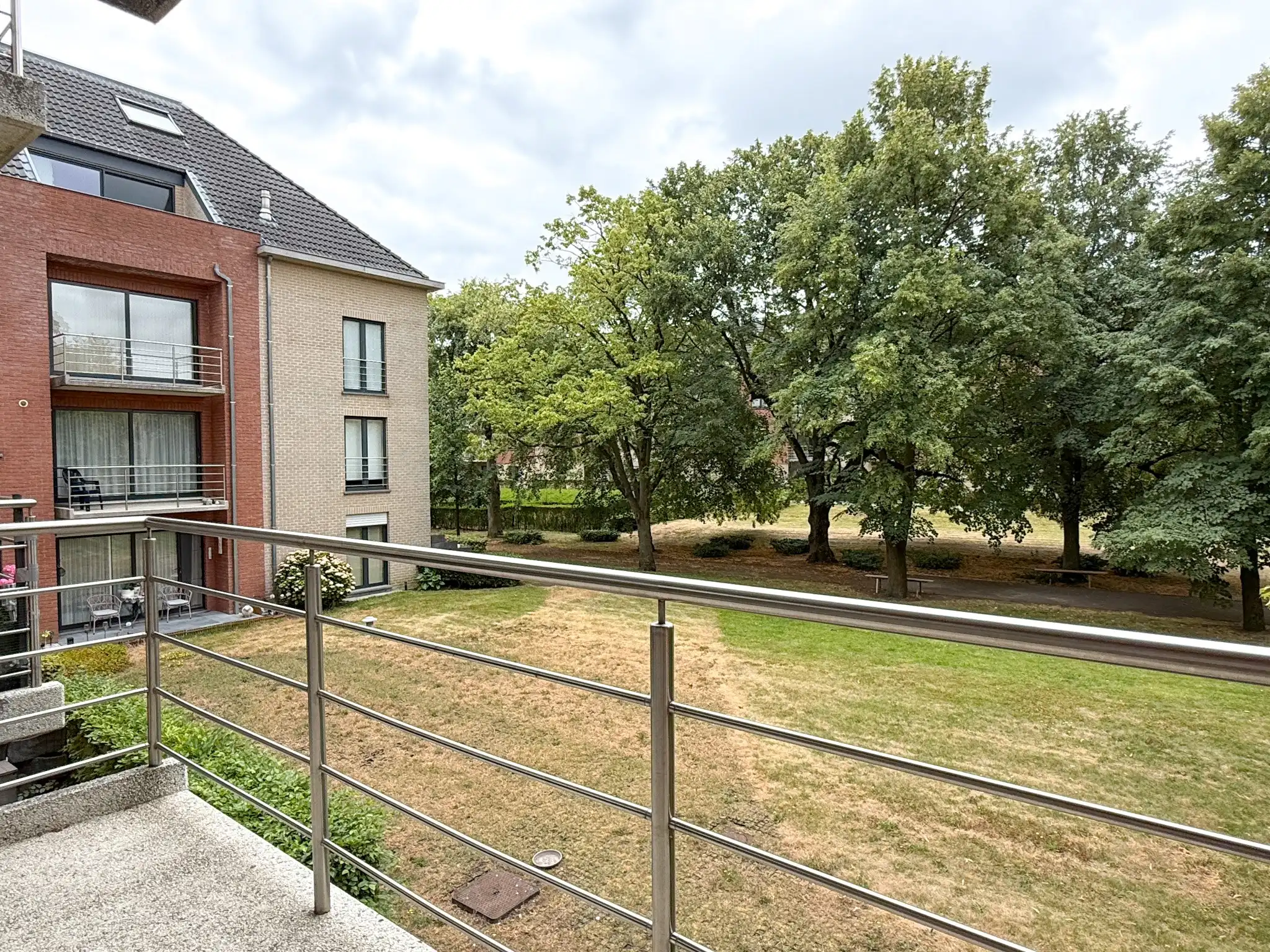 Rustig gelegen appartement nabij centrum Melsele met twee slaapkamers en garage foto 10