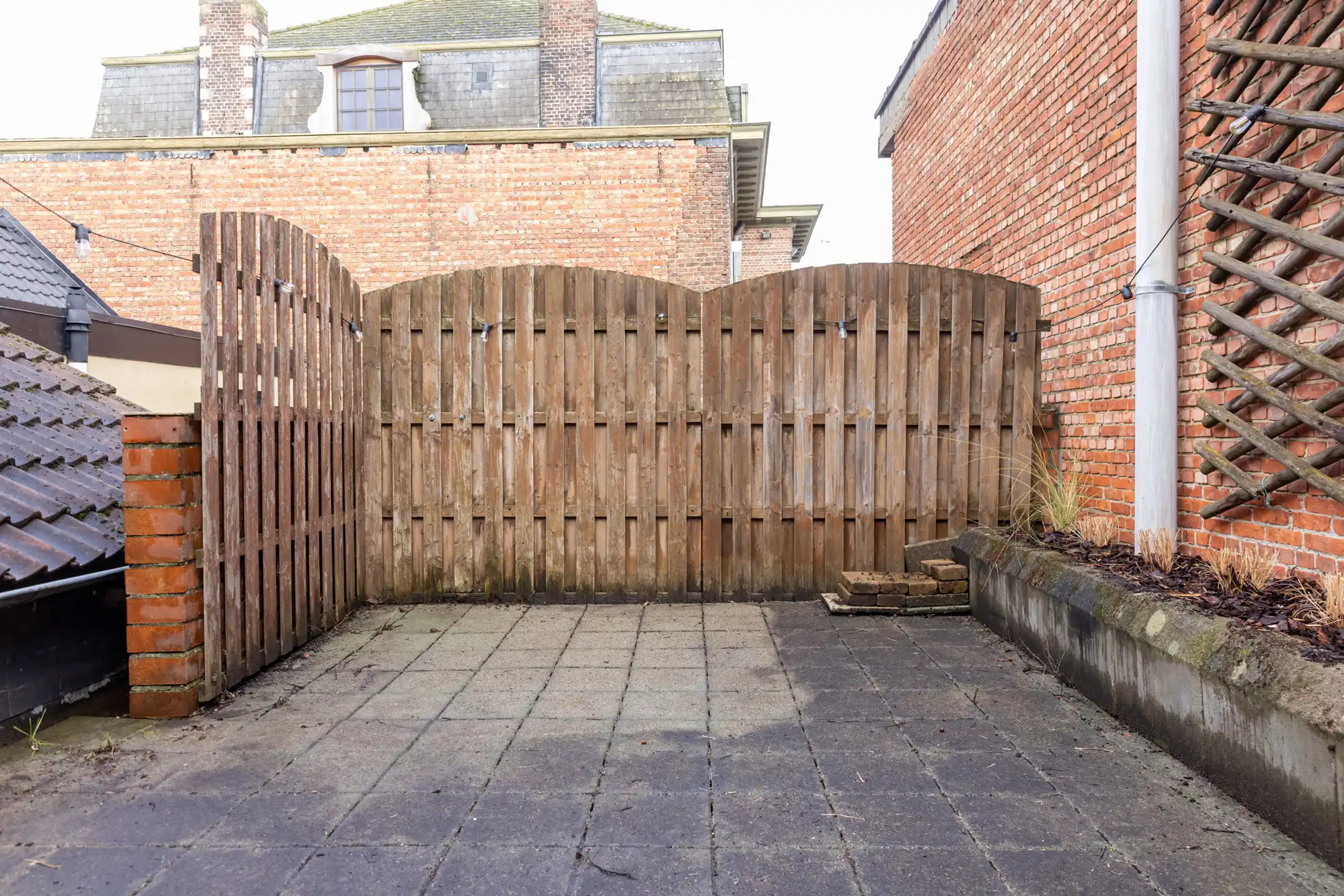 Karaktervolle gesloten bebouwing in het centrum van Sint-Amands, nabij de Schelde foto 35