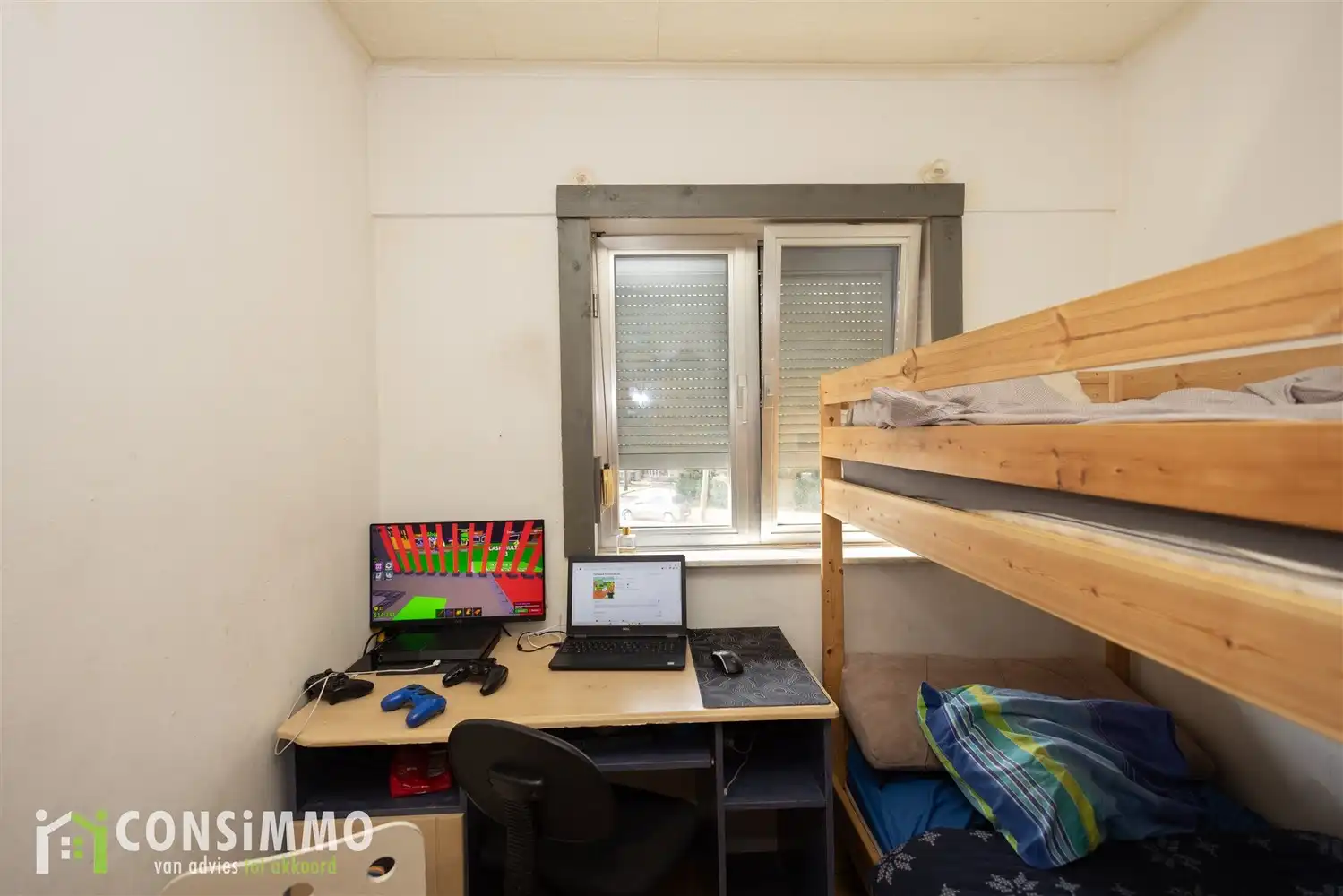 op te knappen appartement met 3 slaapkamers en overdekt terras in Genk foto 18