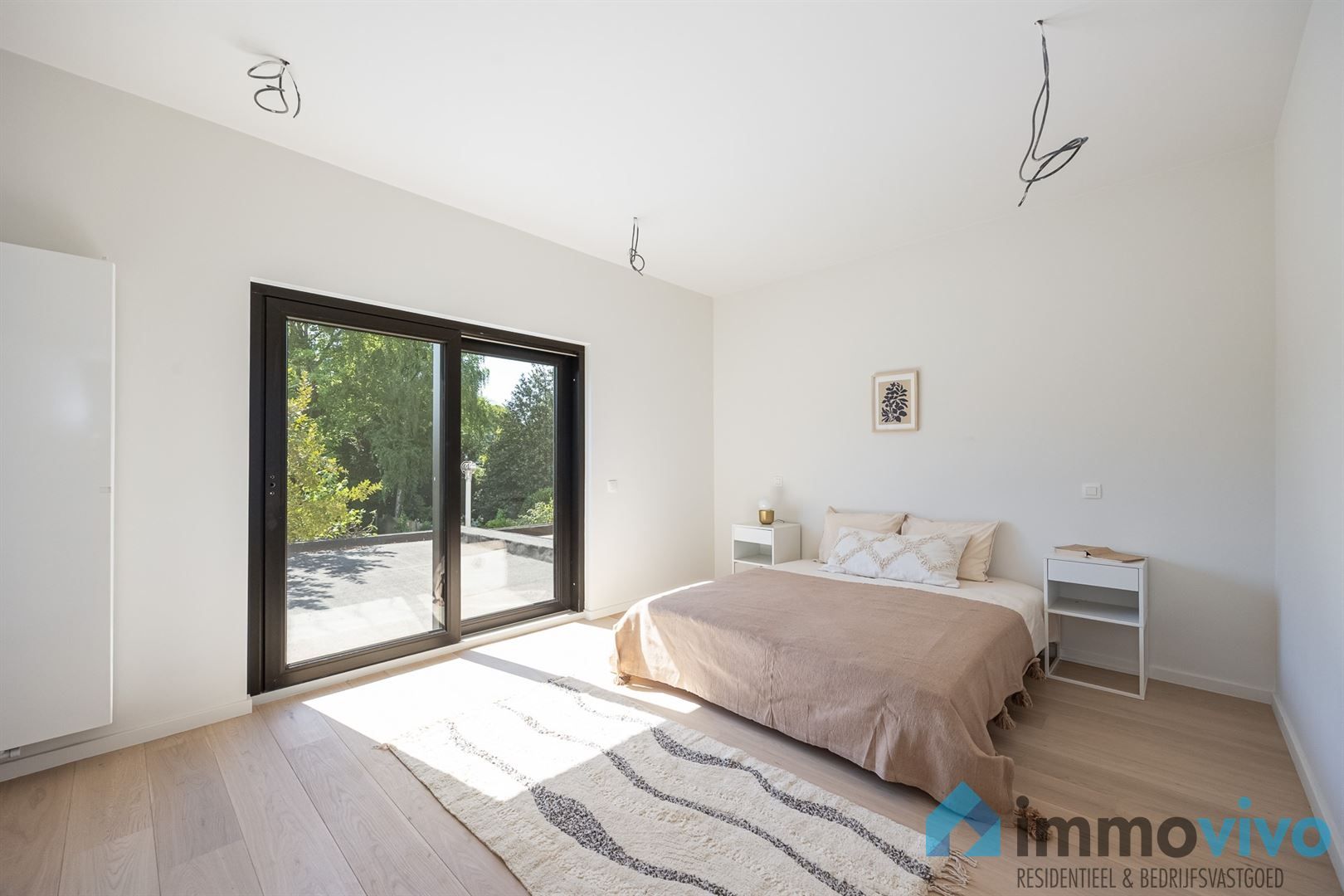 Volledig gerenoveerde woning met vier slaapkamers, twee badkamers en stadstuin foto 12