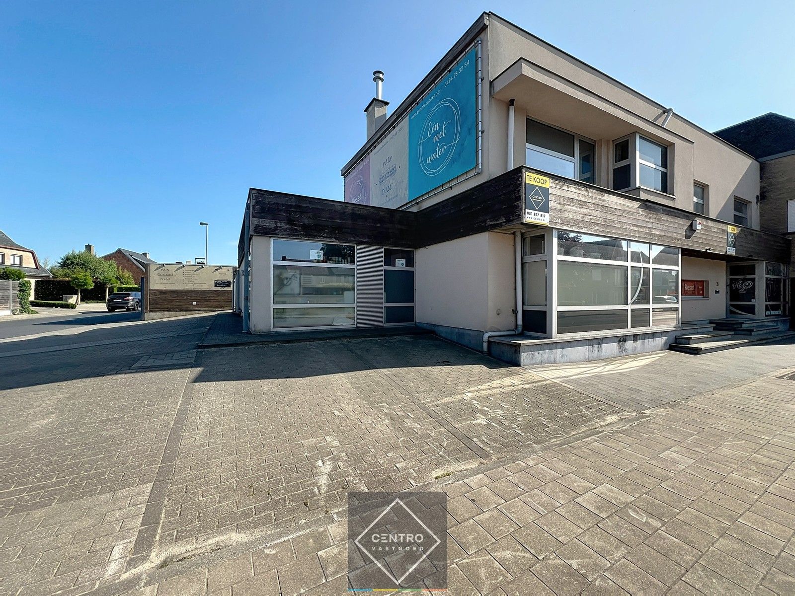 Instapklaar handelspand met wellness, appartement én verhuurde broodjeszaak – toplocatie in Sint-Eloois-Winkel (Ledegem). foto 27