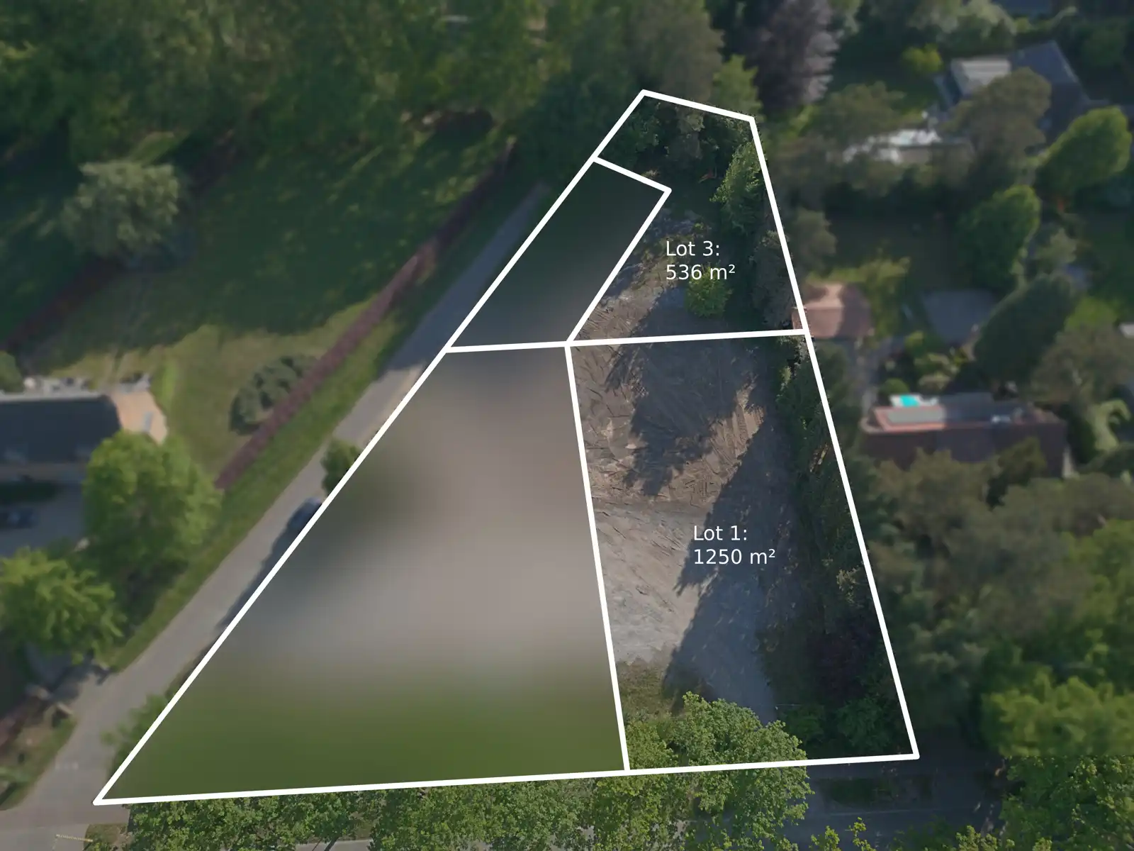 Prachtige bouwgrond (1.786 m²) voor een open bebouwing. foto {{pictureIndex}}