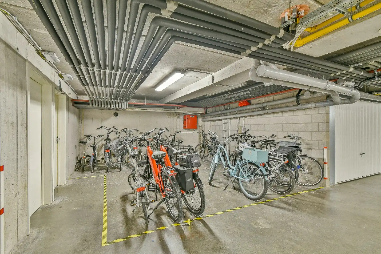 Instapklaar gelijkvloers appartement met zonnig terras  foto 20