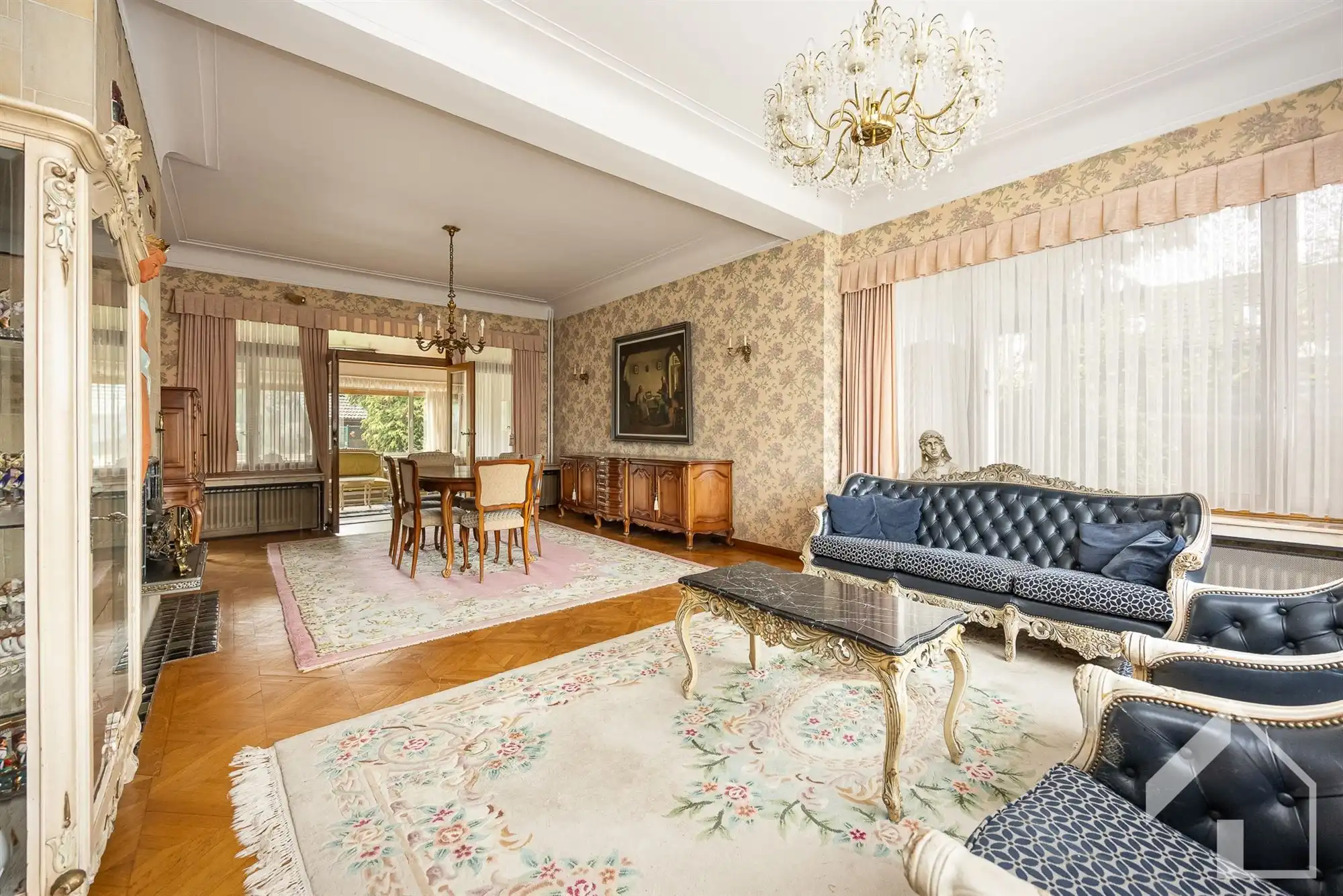 Te renoveren, karaktervolle villa in het centrum van Pulle foto 4