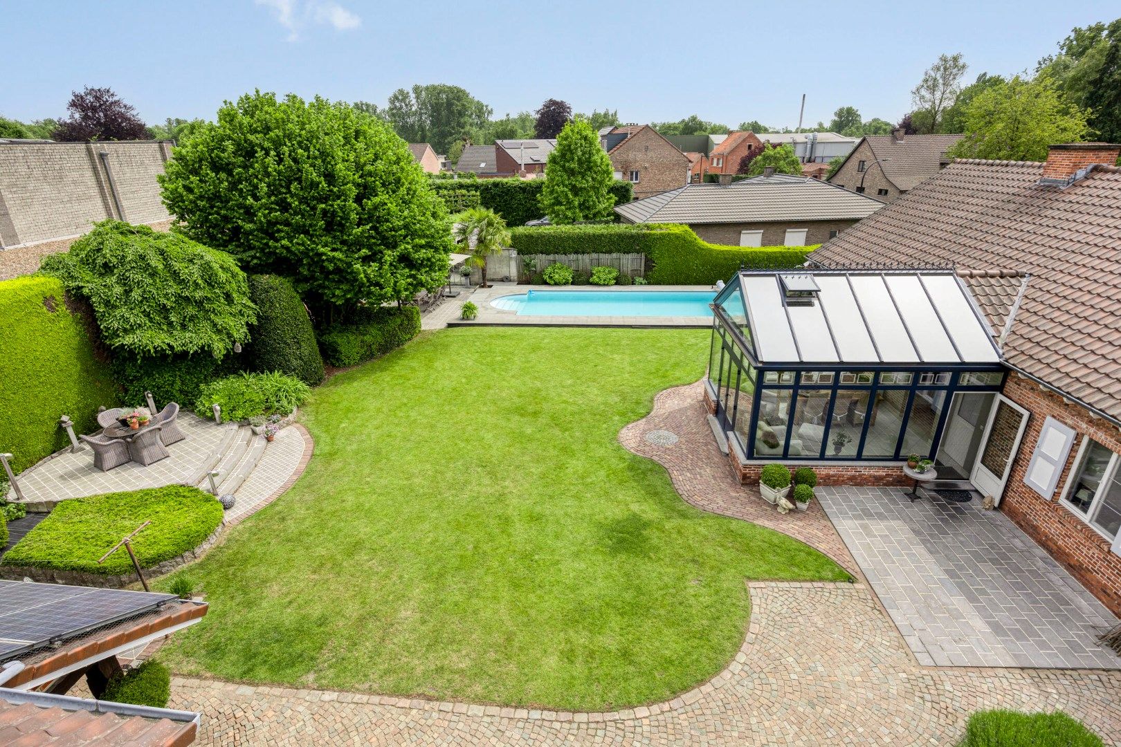 Ruime goed onderhouden woning op een prachtig perceel met praktijk mogelijkheid foto 39