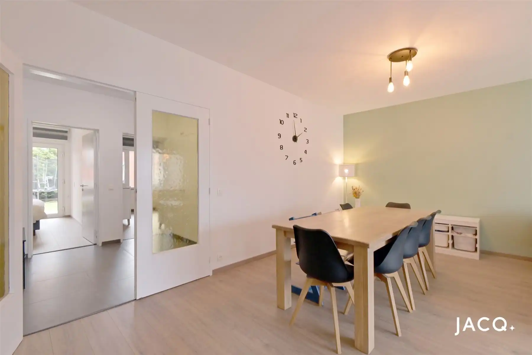 Sfeervol gelijkvloers appartement met zonnige tuin foto 5