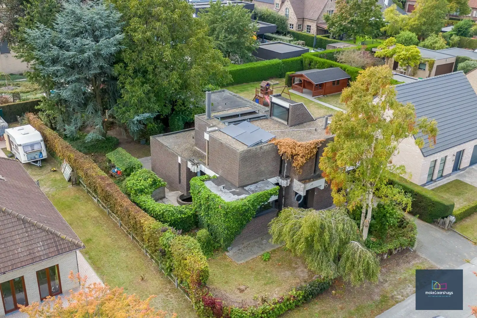 Architecturale woning op een rustige ligging foto 30