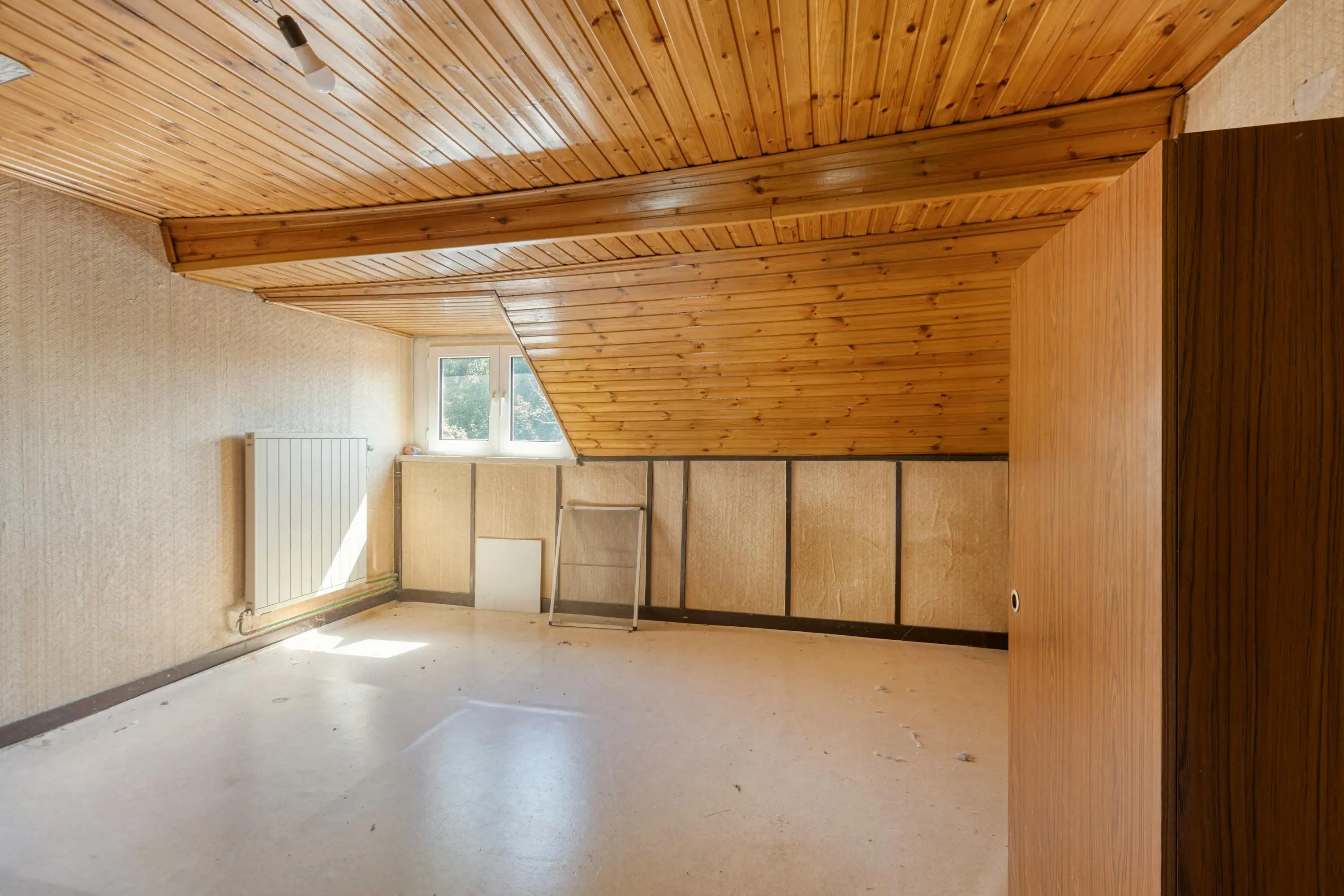 Ruim handelshuis met 5 slaapkamers op een perceel van 9a13ca nabij Thor Park foto 14