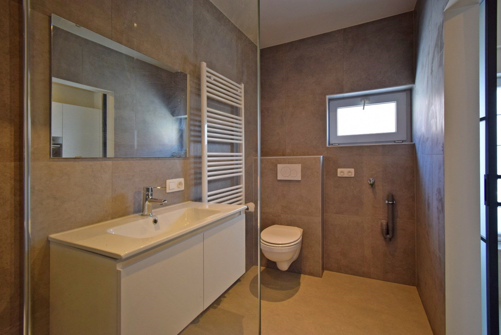 INSTAPKLAAR APPARTEMENT IN CENTRUM DIKSMUIDE foto 6