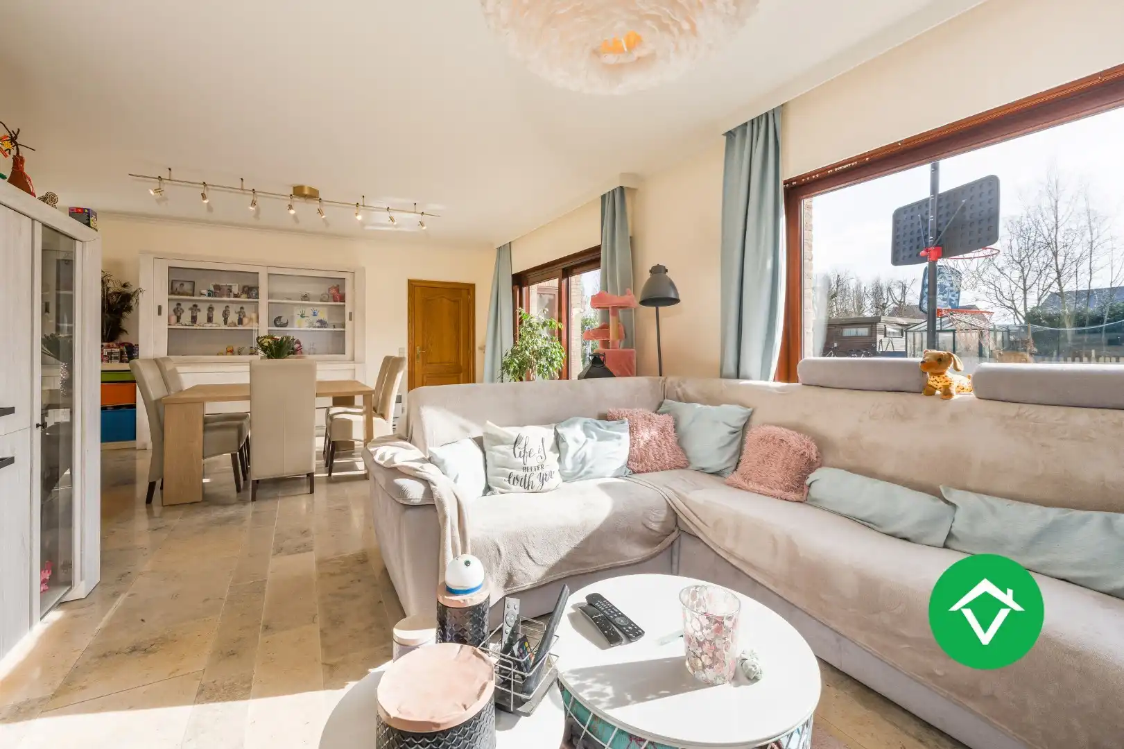 Alleenstaande woning met 5 slaapkamers en garage te Koekelare foto 8