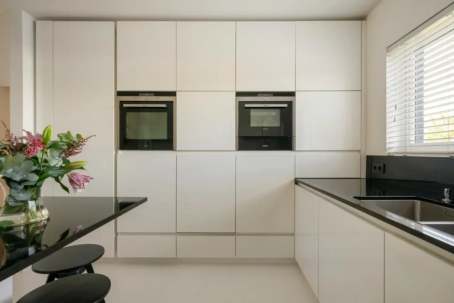 Super gelegen hedendaagse villa met 3 slaapkamers op zonnig perceel van 600 m². foto 16
