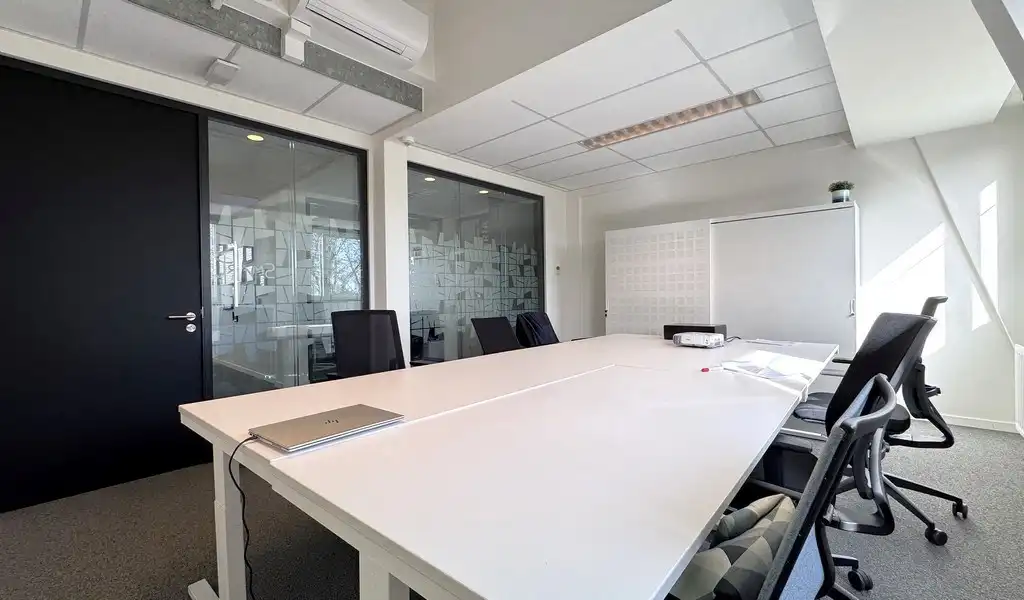 Full-service kantoor in BluePoint Business Center foto 23