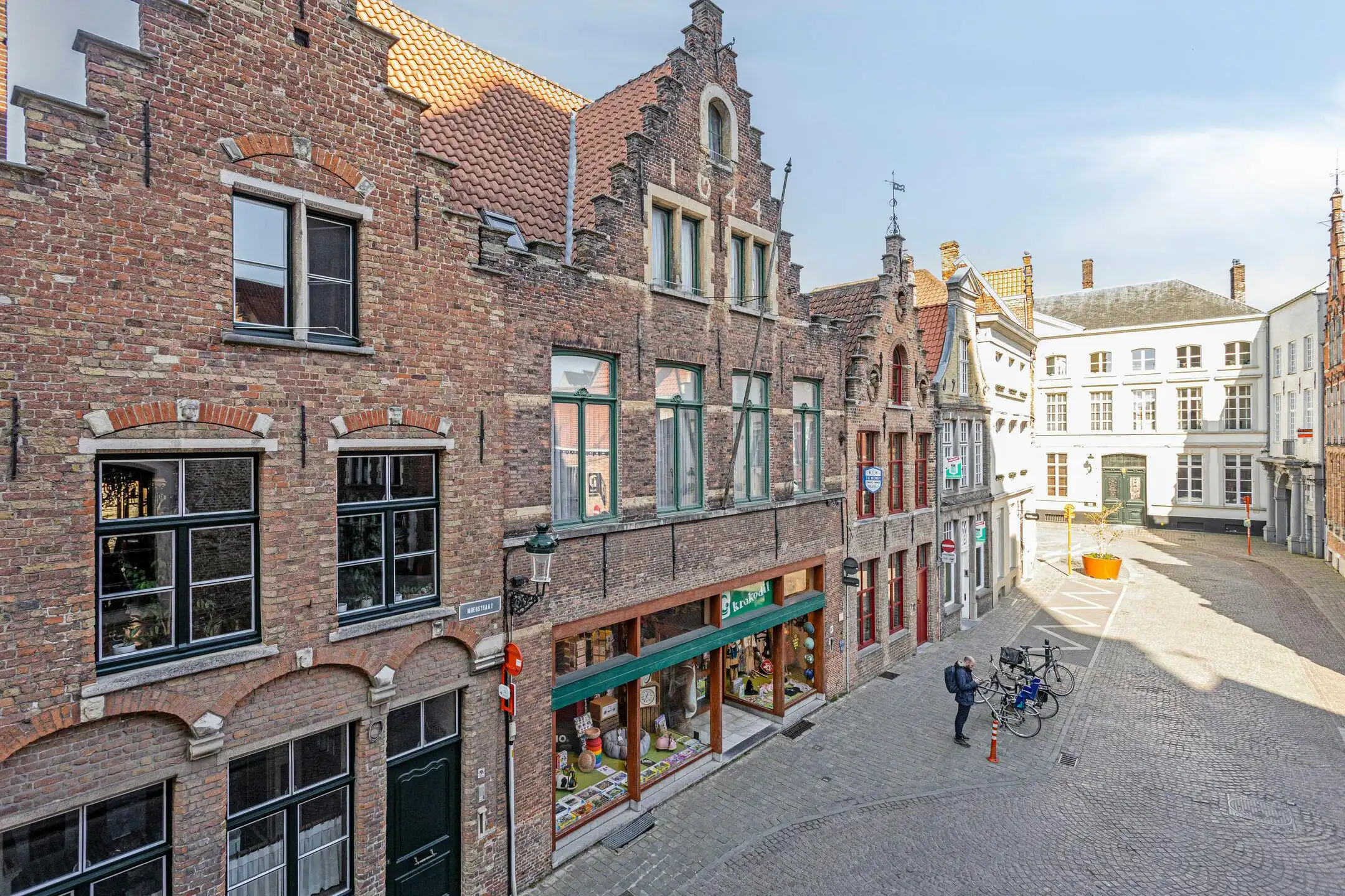 Handelspand met woonst te koop in Brugge foto 13