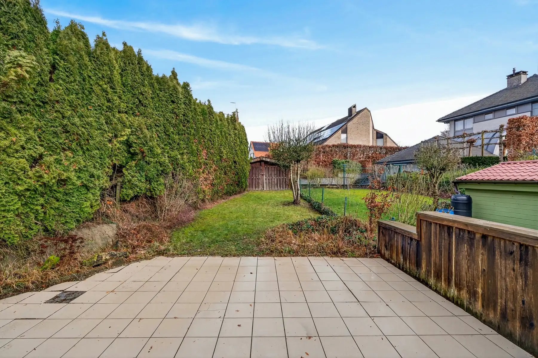 Ruime bel-étage met 4 slaapkamers en groen uitzicht foto 19