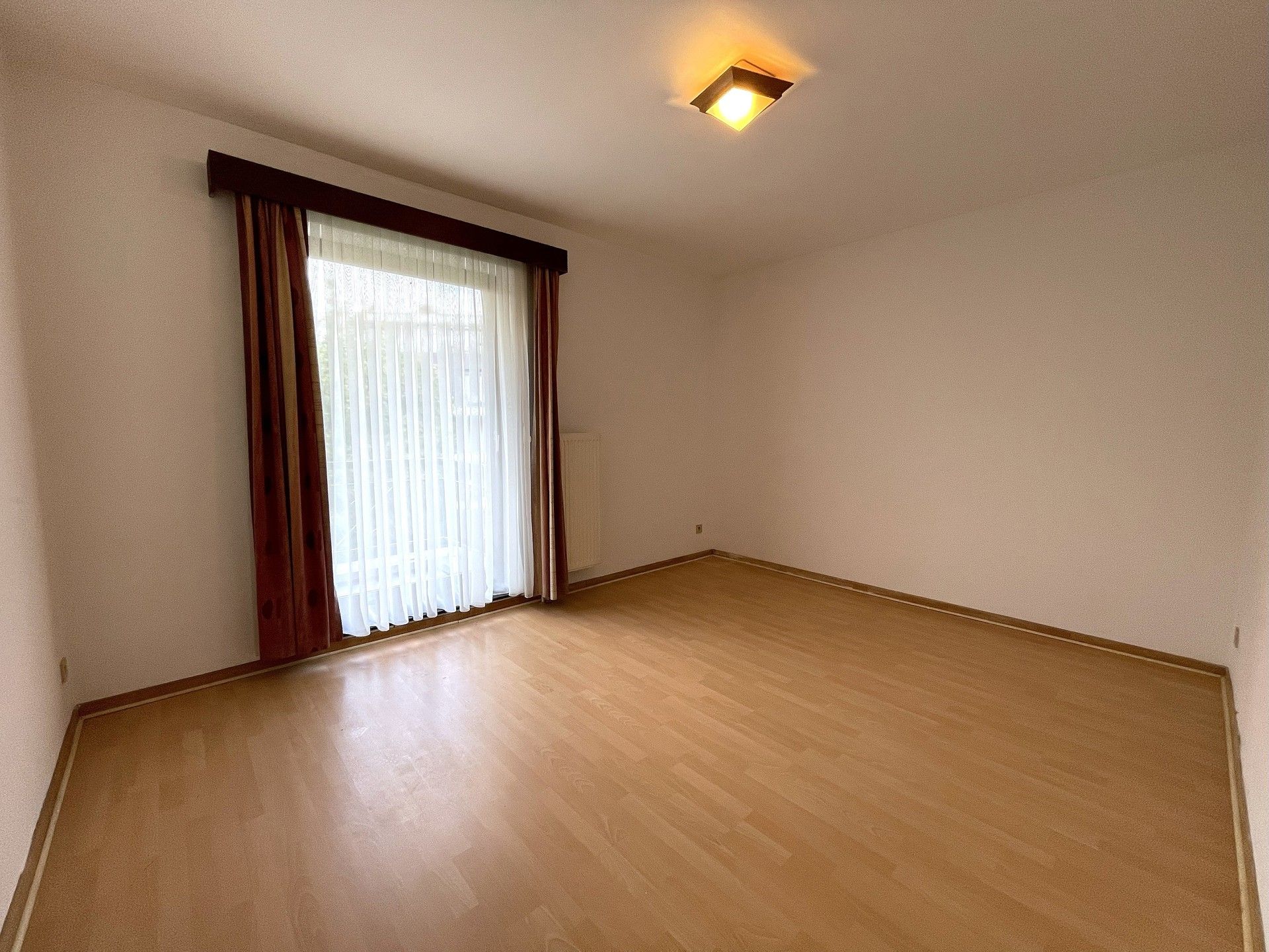 Charmant appartement met 2 slaapkamers en garage foto 13