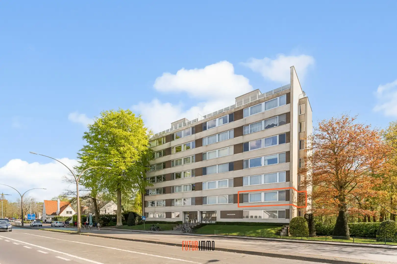 3-slpk doorloopappartement met ondergrondse parking te Sint-Michiels foto {{pictureIndex}}