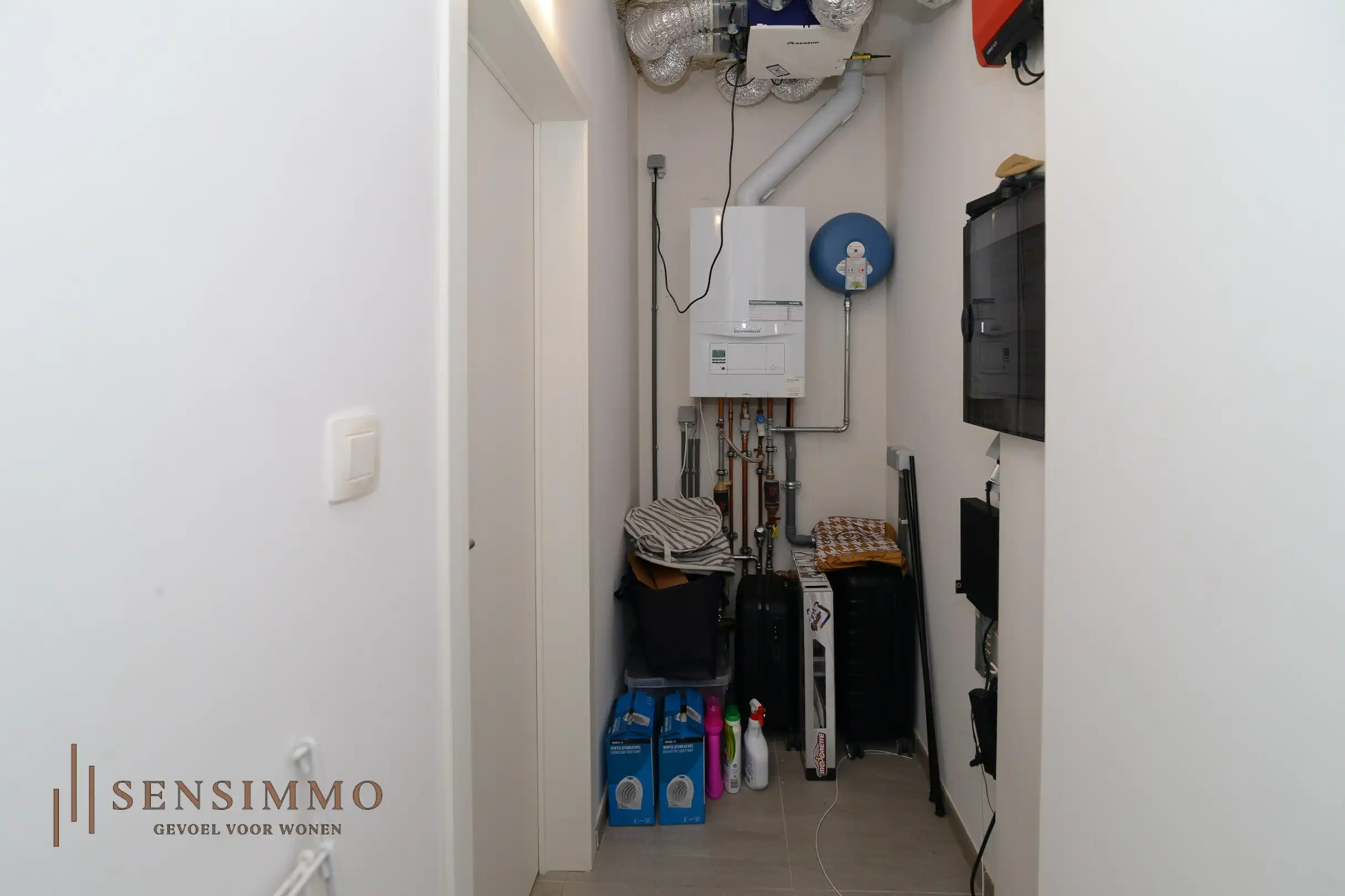 Instapklaar & energiezuinig 1-slaapkamerappartement met 2 terrassen en parking in Maasmechelen foto 14