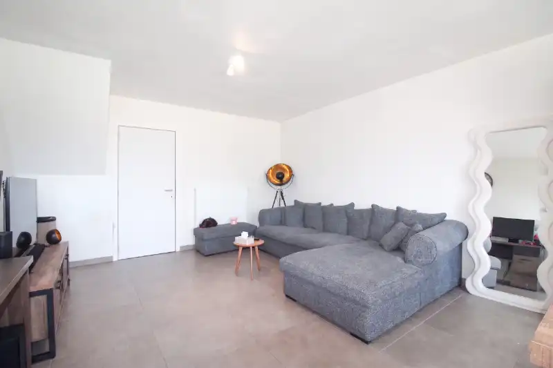 Recente woning op boogscheut van Roeselare te huur foto 2