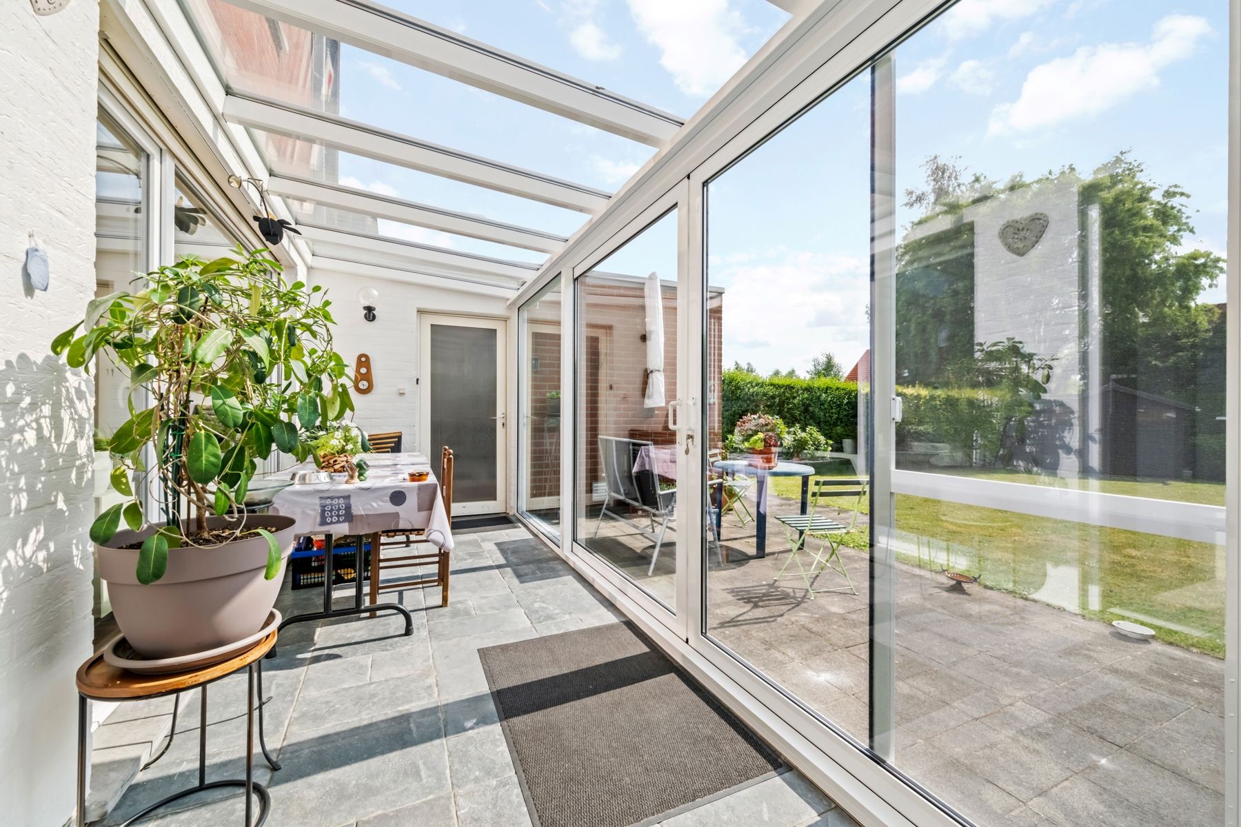 Zeer rustig gelegen 3-slpk woning te Sint-Kruis incl. garage foto 10