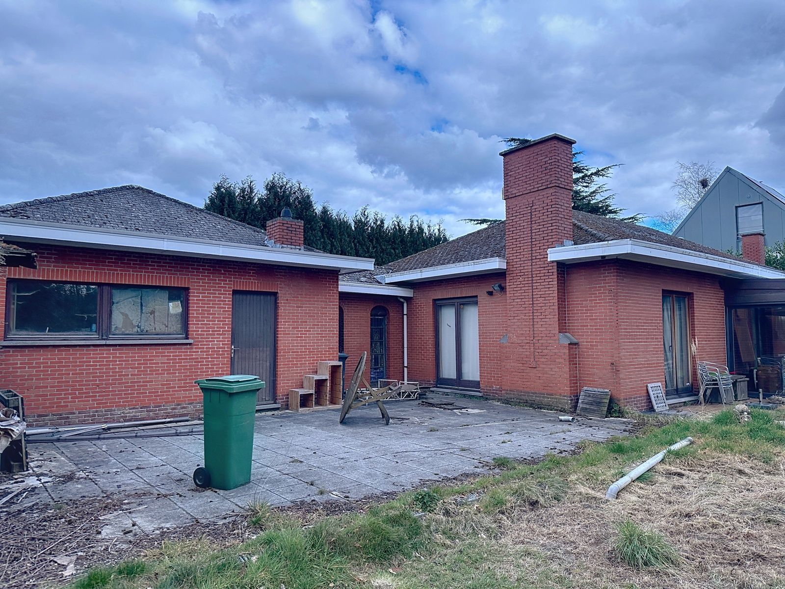 Projectgrond met af te breken woning foto 4