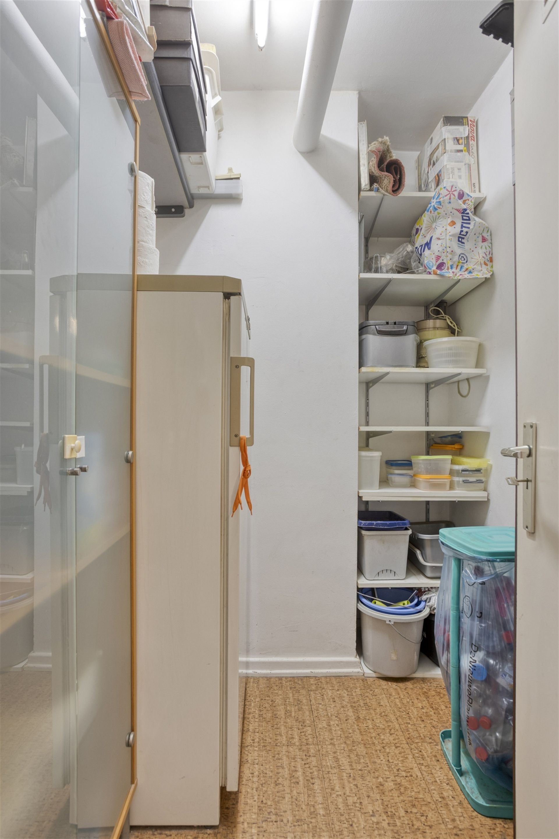 Zeer ruim, zonovergoten appartement met 3 slaapkamers! foto 23