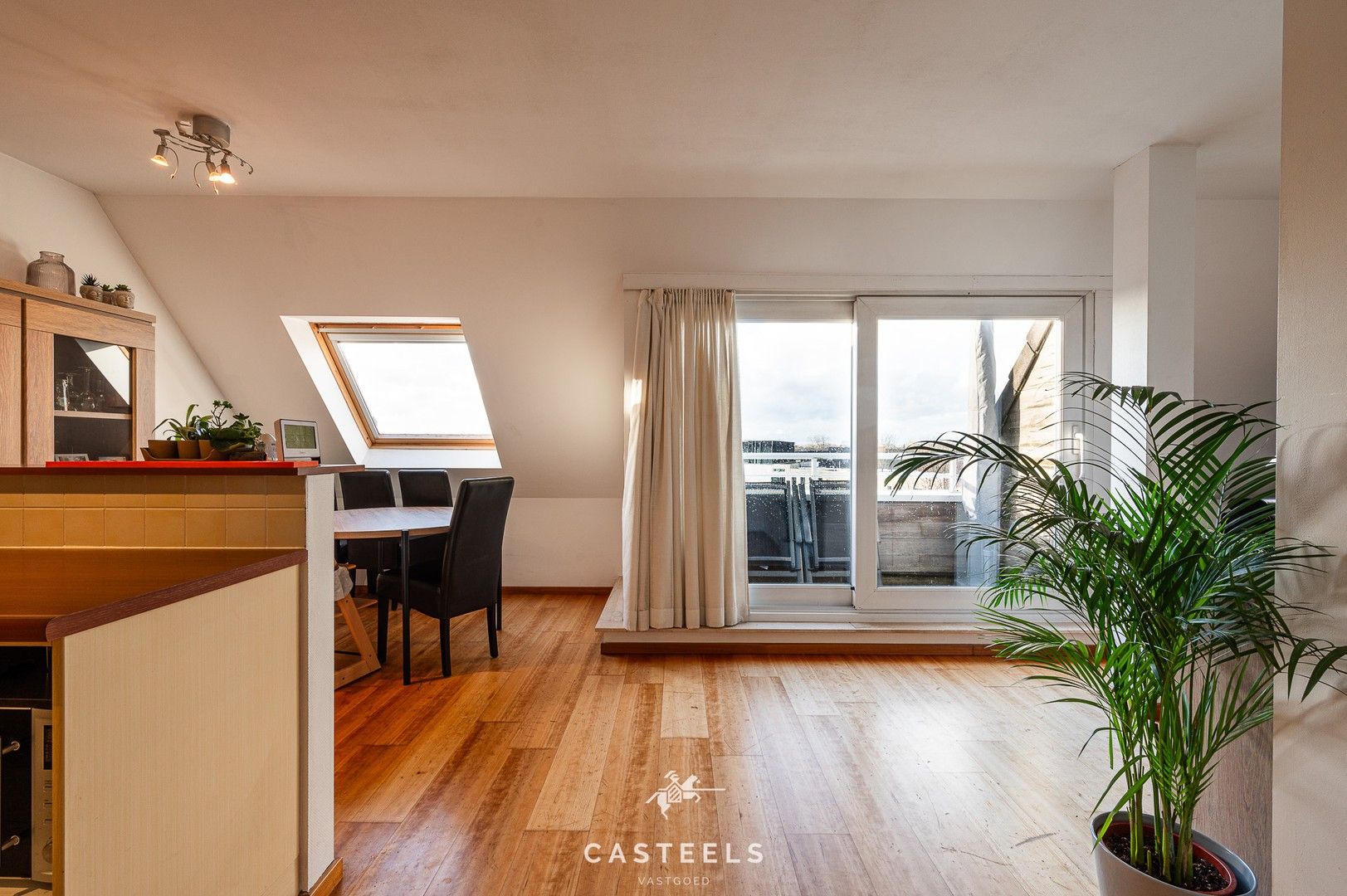 Penthouse appartement met terras te koop in Melle foto 4