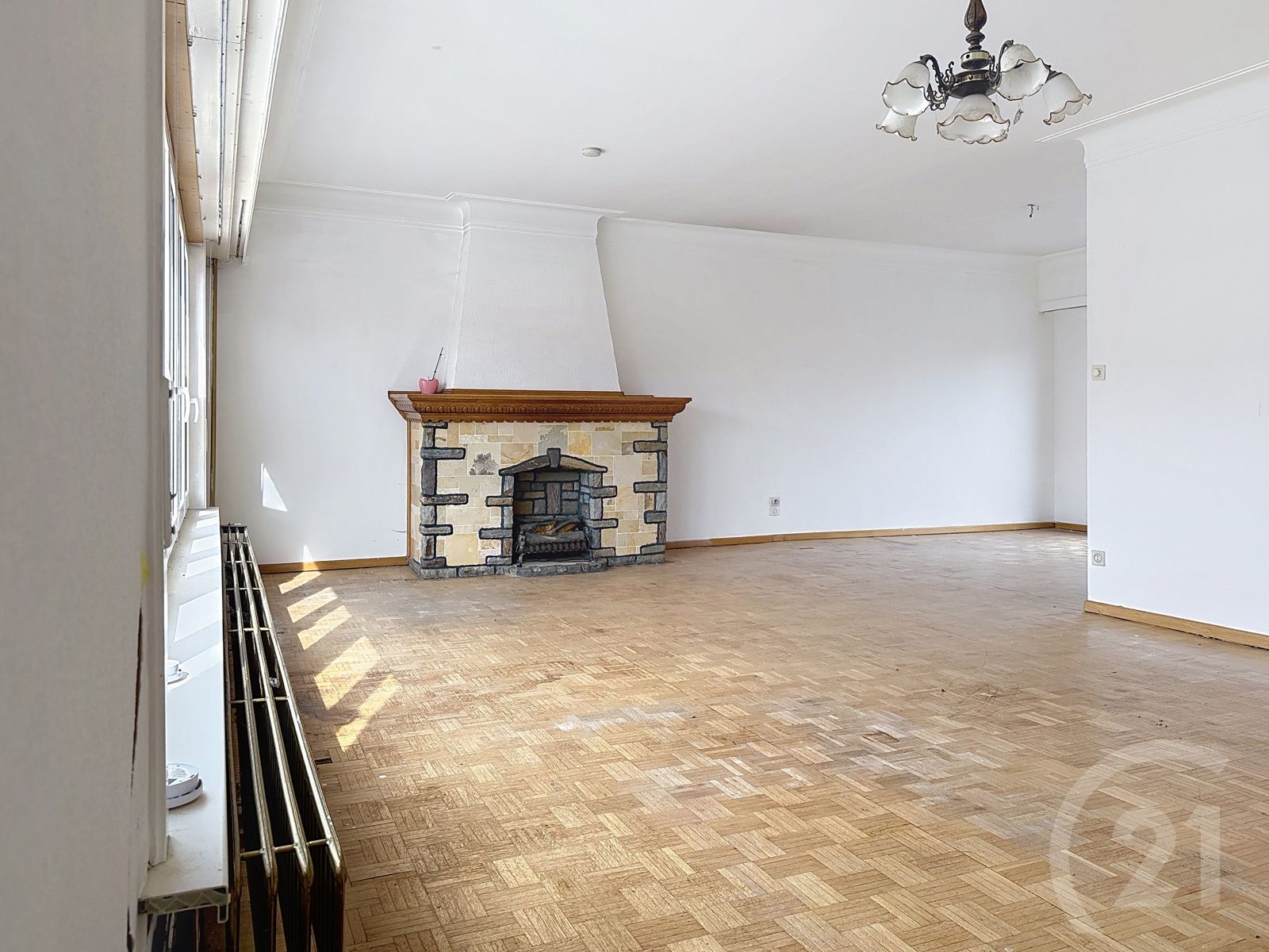 Zeer ruim appartement te koop in het centrum van Ramsel! foto 5