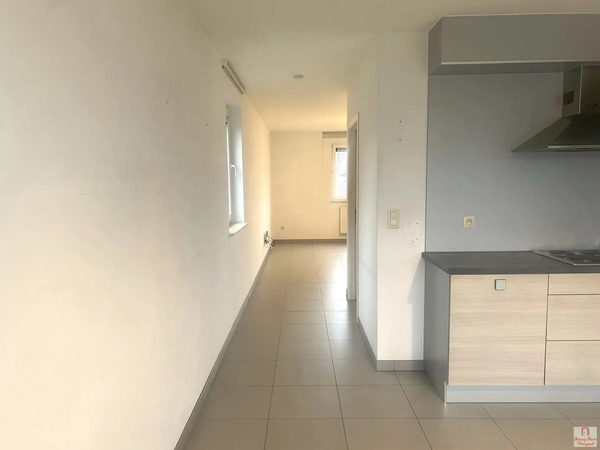 Modern appartement met 2 slaapkamers, terras en parking foto 9