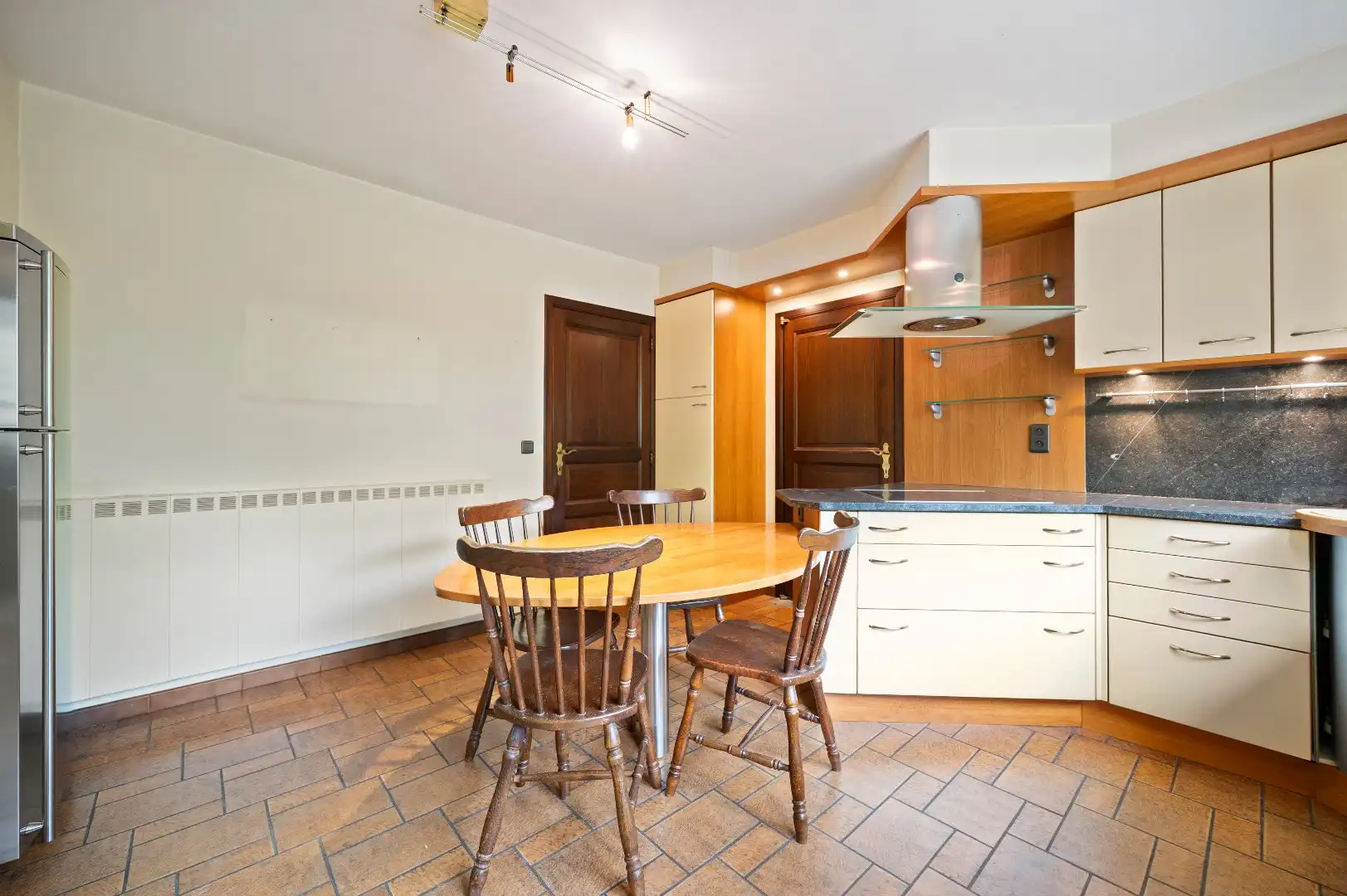 Ruime woning met praktijkruimte, 5 slpks en magnifieke ligging foto 16