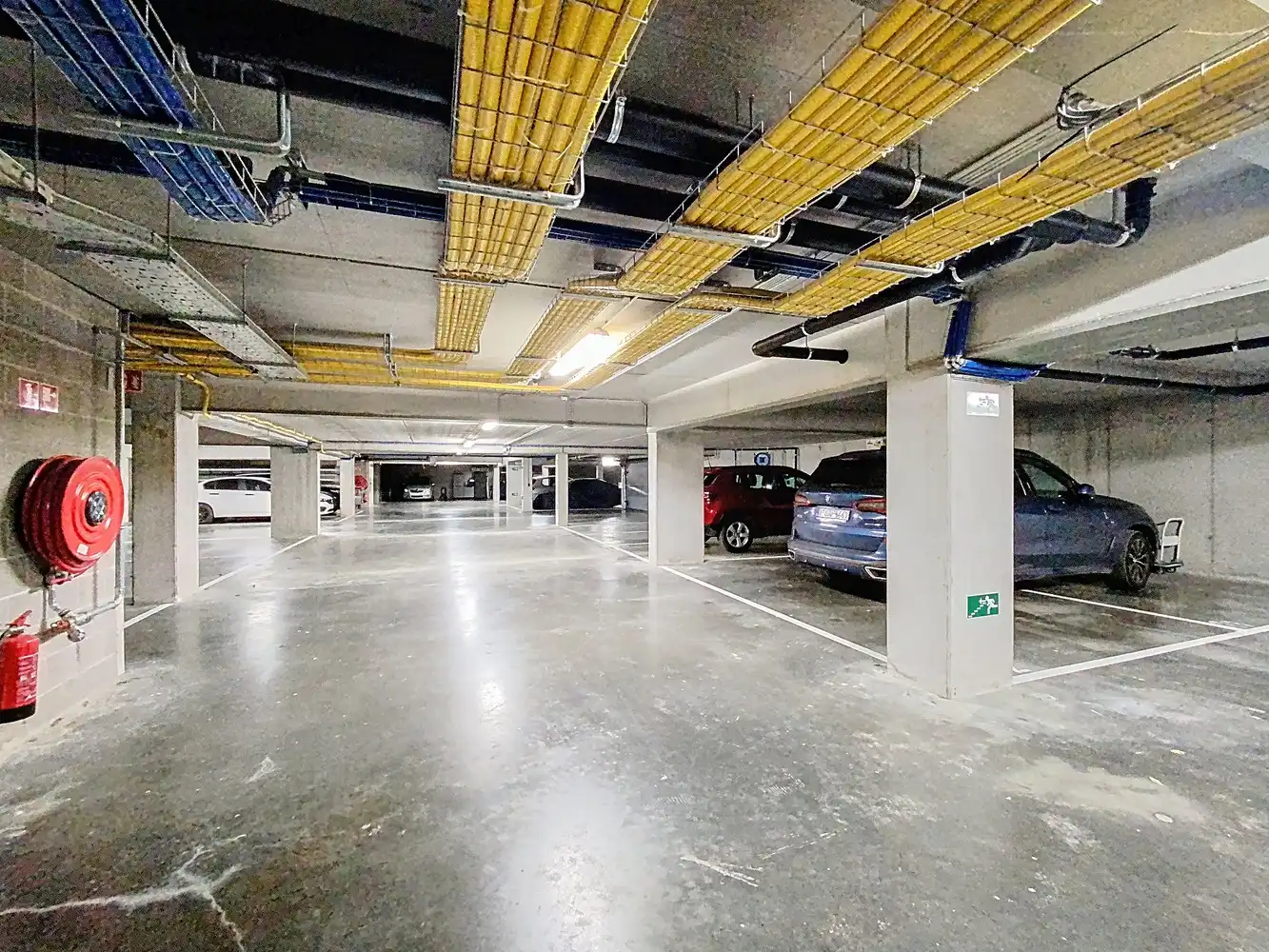 Autostaanplaats in residentie Alex foto 4