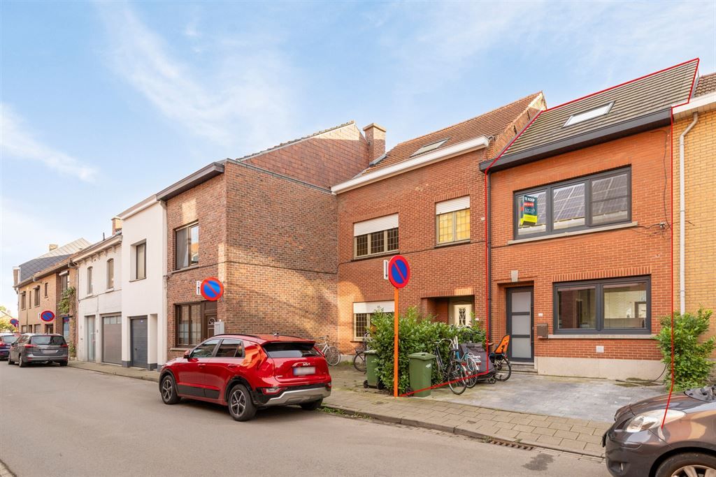 Prachtige, gerenoveerde woning nabij de Spaanse Kroon foto 3