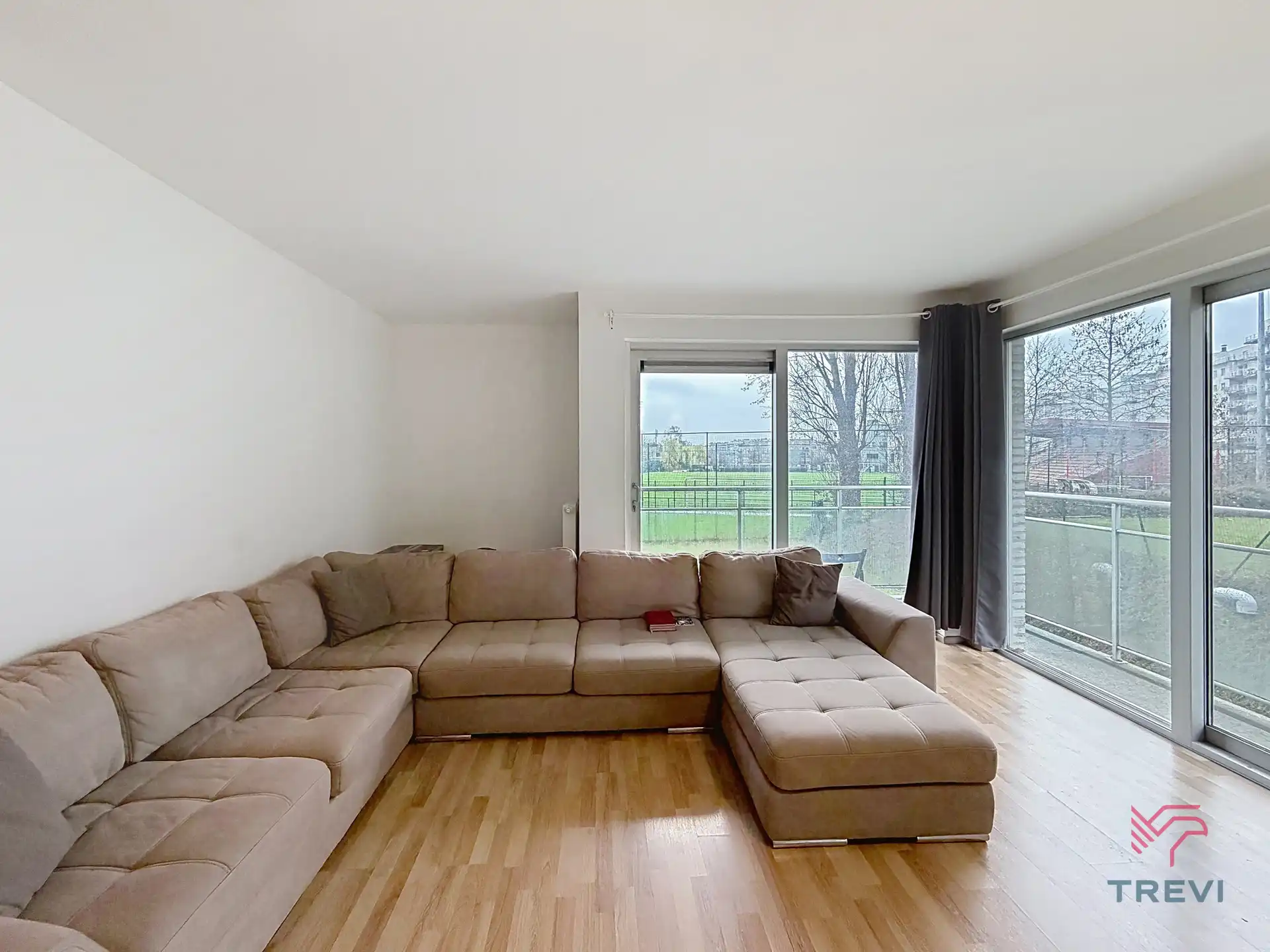 Appartement met 2 slaapkamers + parkeerplaats  foto 3