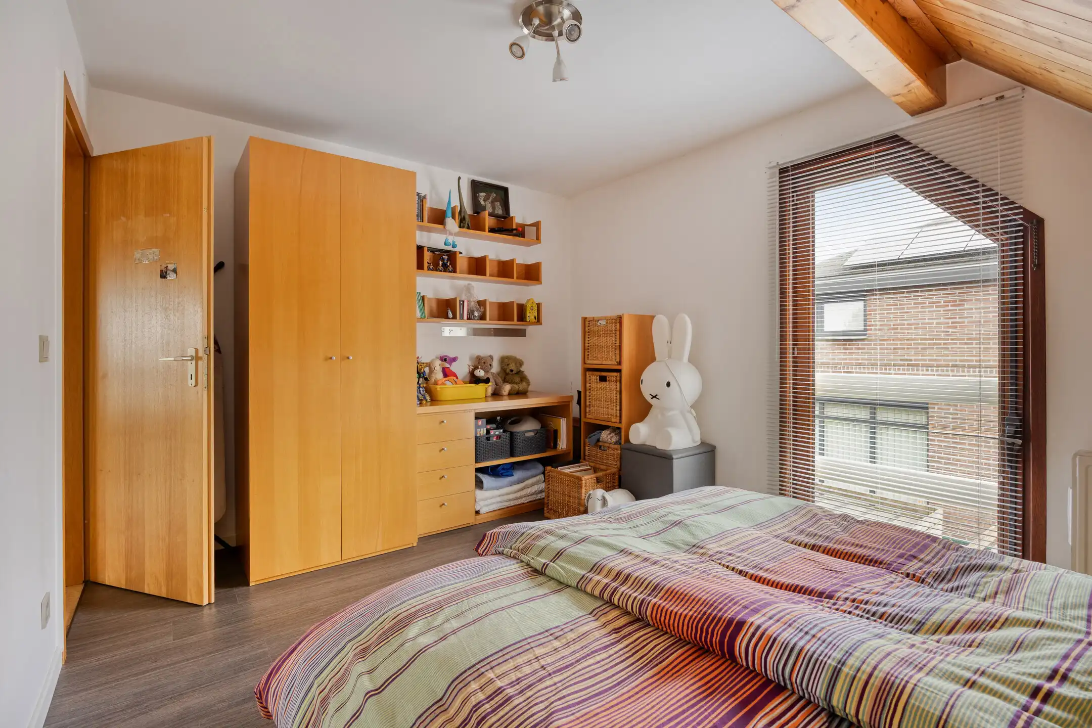 Energiezuinige woning met 5 slaapkamers & tuin op toplocatie foto 13