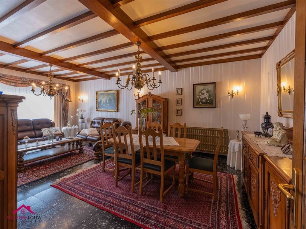 Half vrijstaande woning met garage foto 20