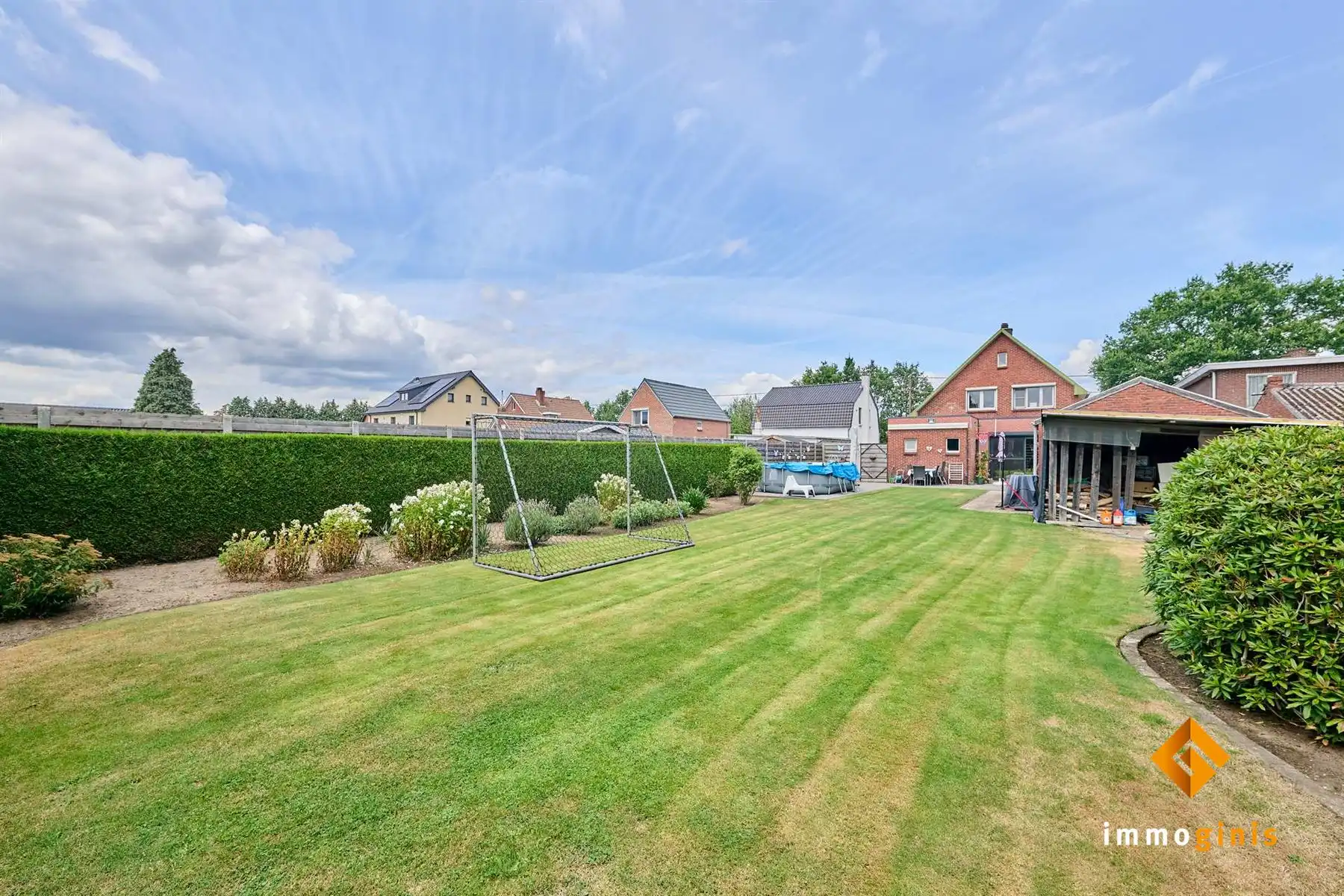 Instapklare woning met 2 slaapkamers op een perceel van 11a11ca, op een groene locatie.  foto 24