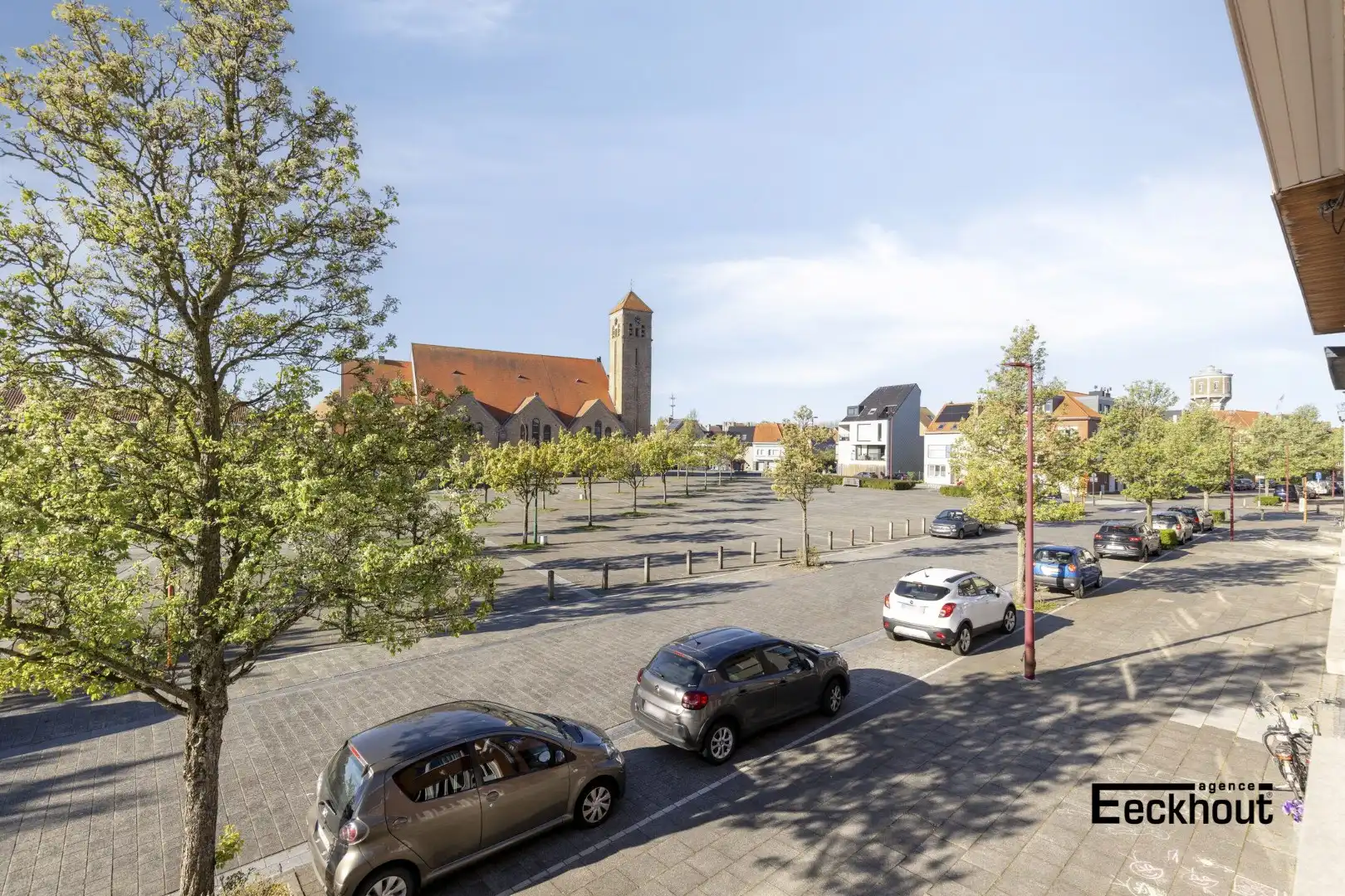 Zeer verzorgde woning met gezellige tuin in de Vuurtorenwijk te Oostende. foto 18