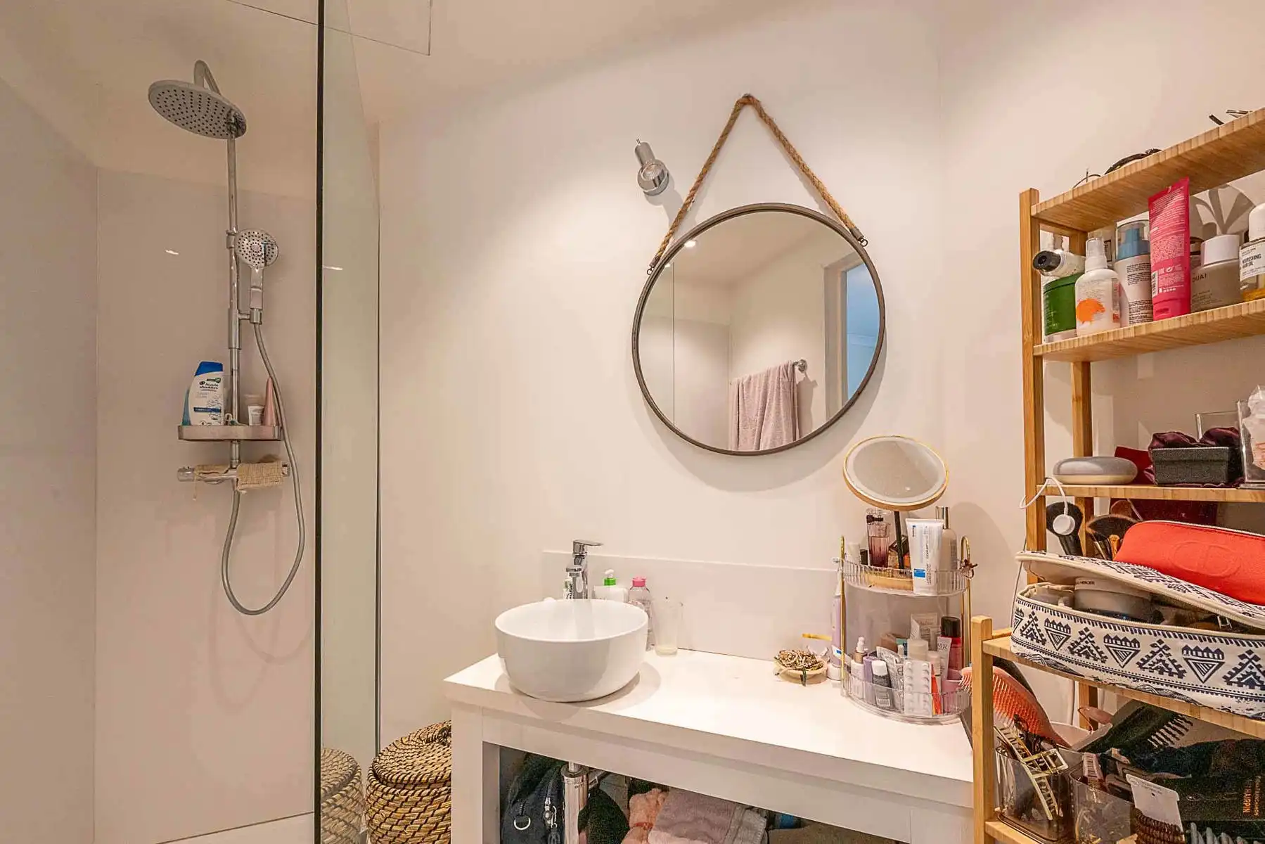 Charmant gerenoveerd appartement in hart van de Dansaertwijk foto 16